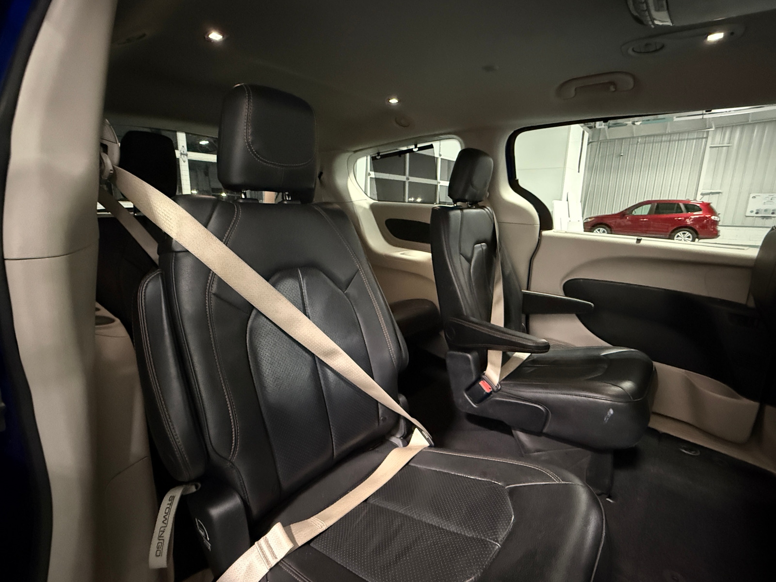 Thumbnail: 2020 Chrysler Pacifica - 5