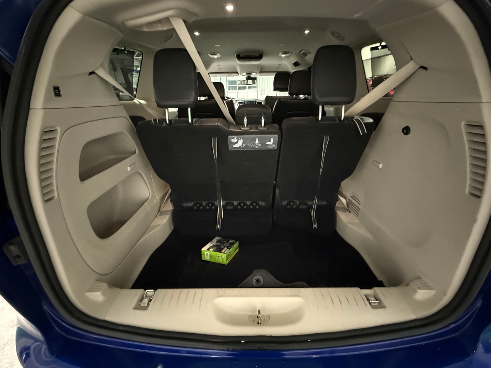 Thumbnail: 2020 Chrysler Pacifica - 6