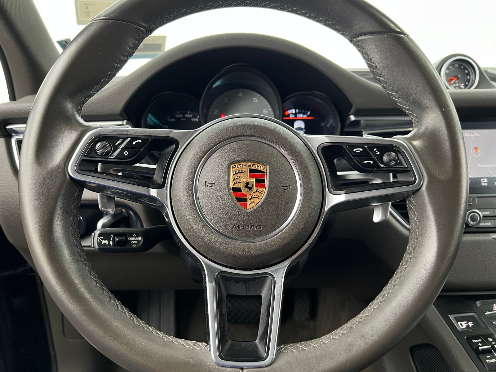 Thumbnail: 2018 Porsche Macan - 4