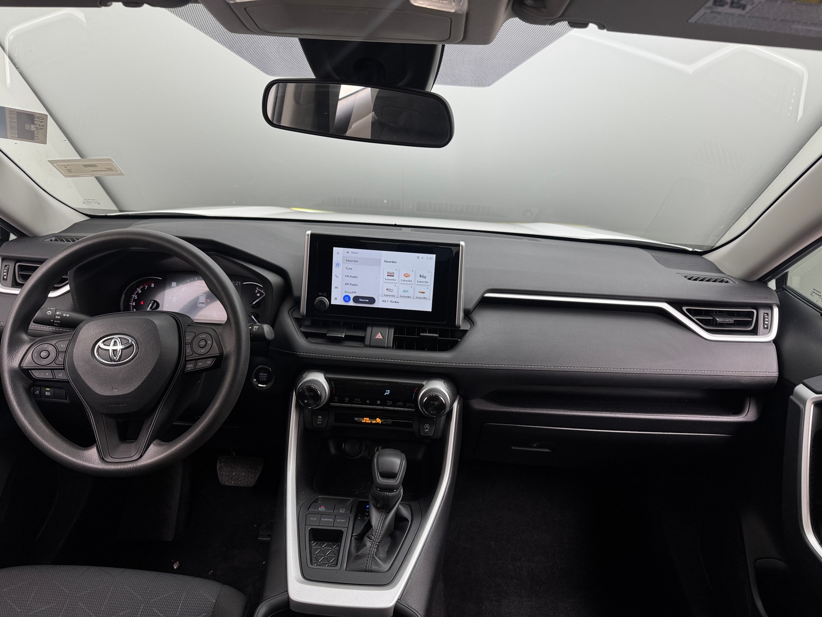 Thumbnail: 2024 Toyota RAV4 - 3