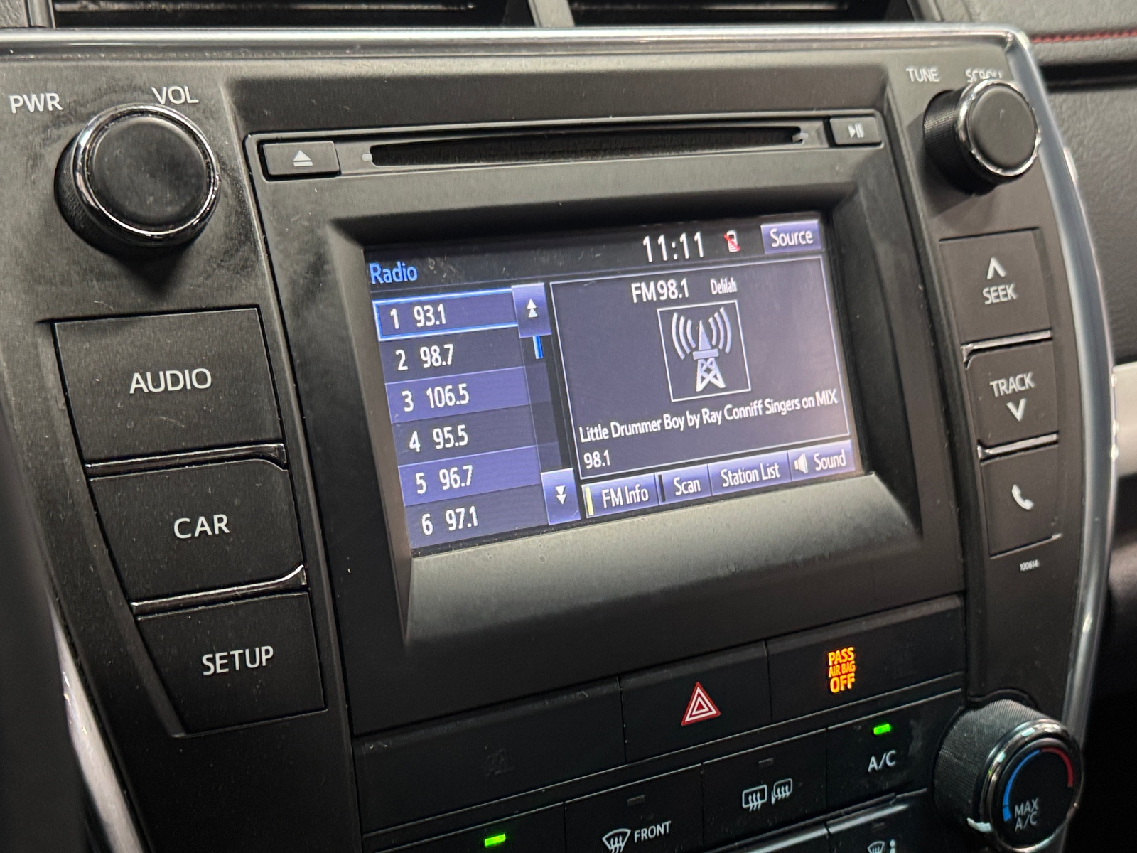 Thumbnail: 2017 Toyota Camry - 4