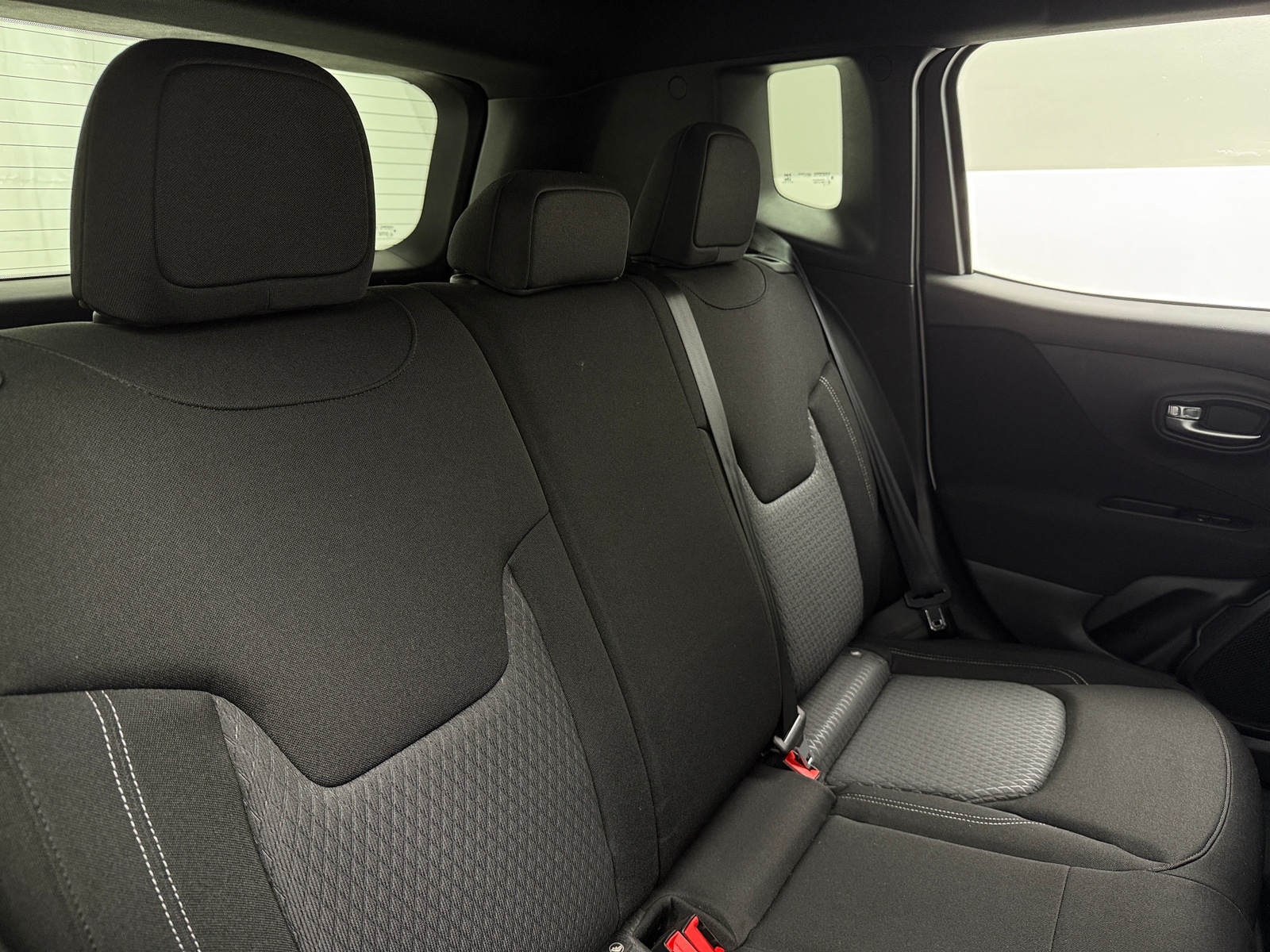 Thumbnail: 2021 Jeep Renegade - 6