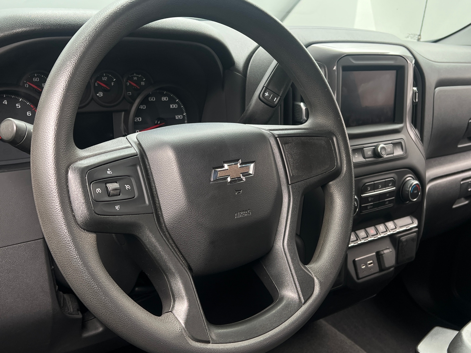 Thumbnail: 2022 Chevrolet Silverado 1500 - 5