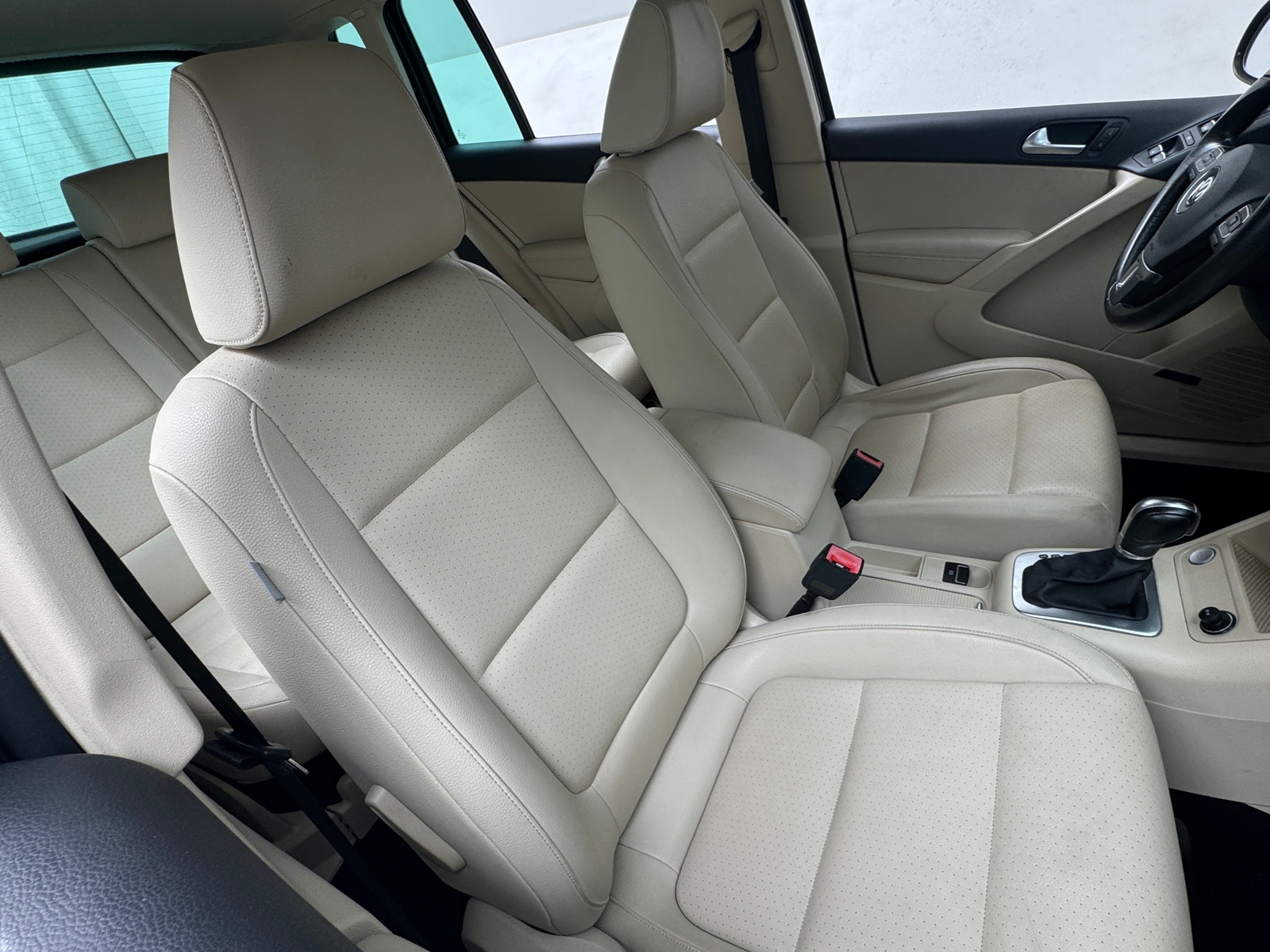 Thumbnail: 2015 Volkswagen Tiguan - 2