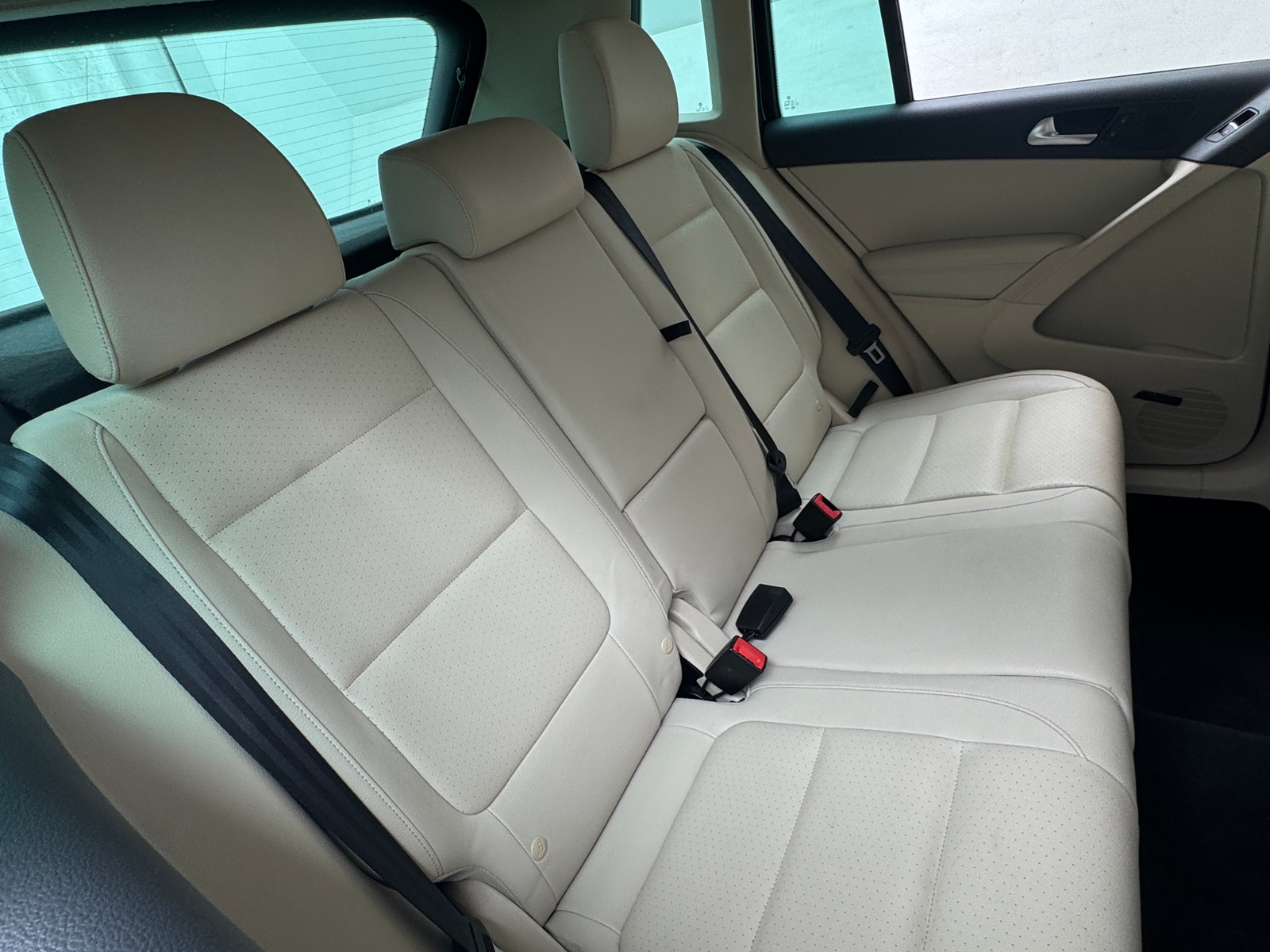 Thumbnail: 2015 Volkswagen Tiguan - 6