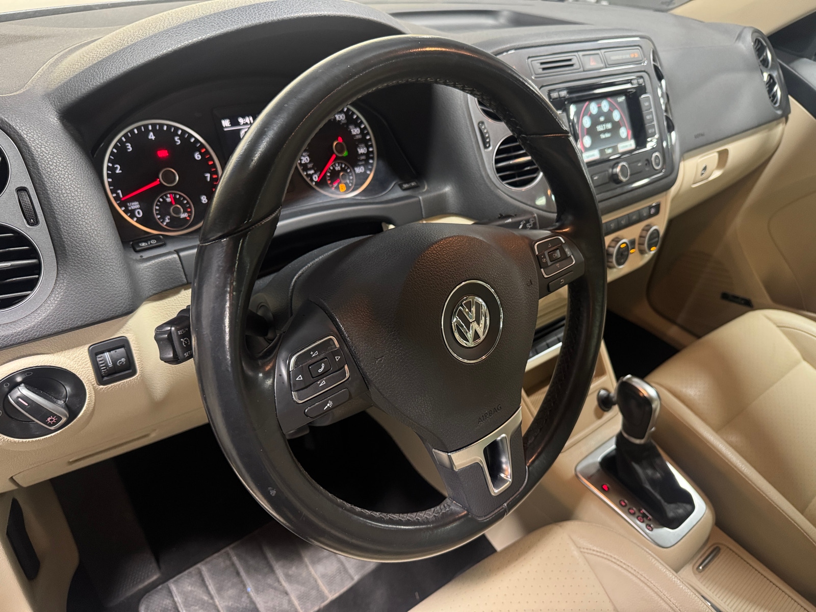 Thumbnail: 2015 Volkswagen Tiguan - 5