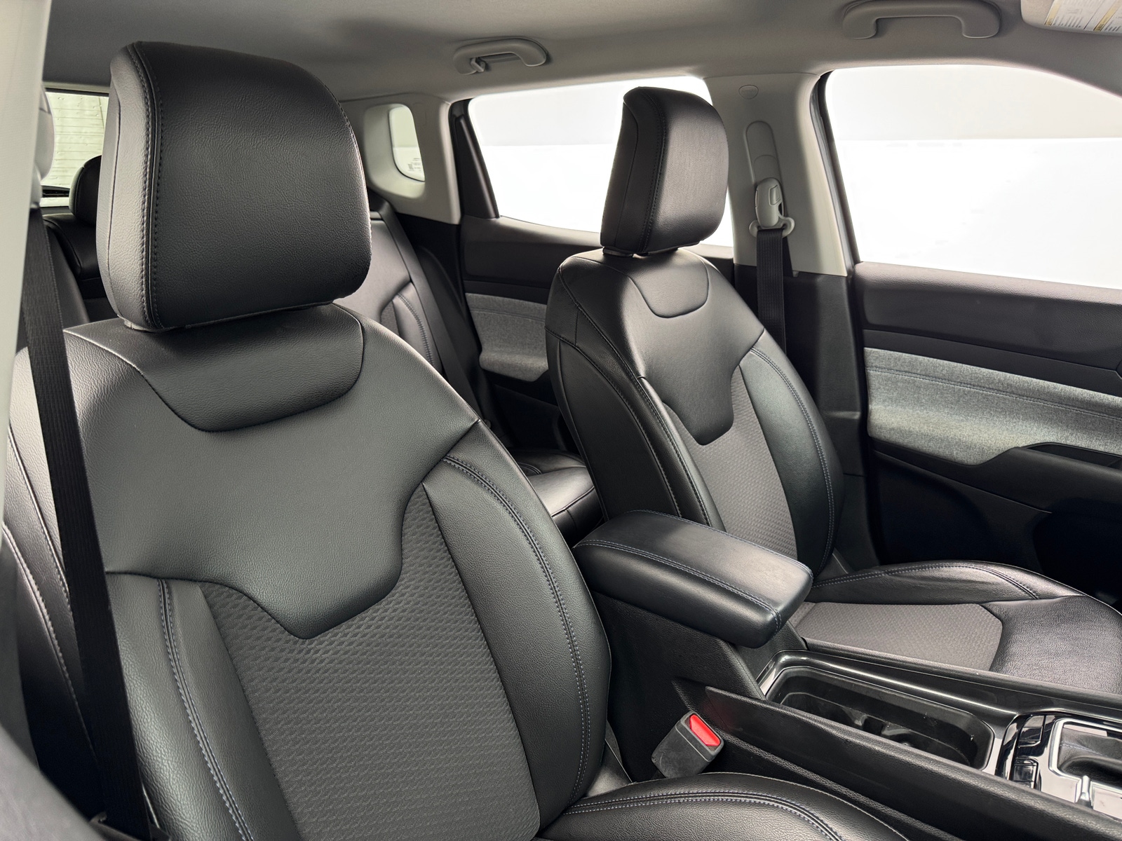 Thumbnail: 2022 Jeep Compass - 2