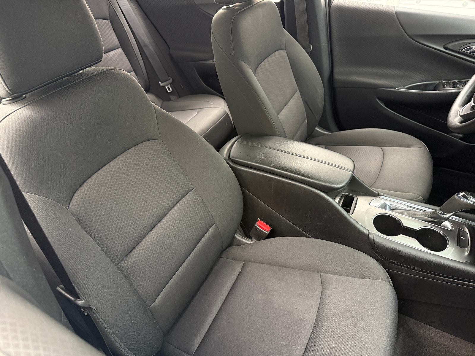 Thumbnail: 2018 Chevrolet Malibu - 2