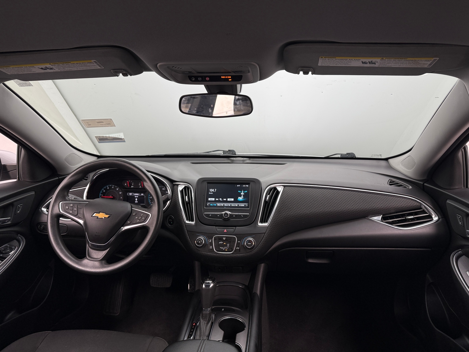 Thumbnail: 2018 Chevrolet Malibu - 3