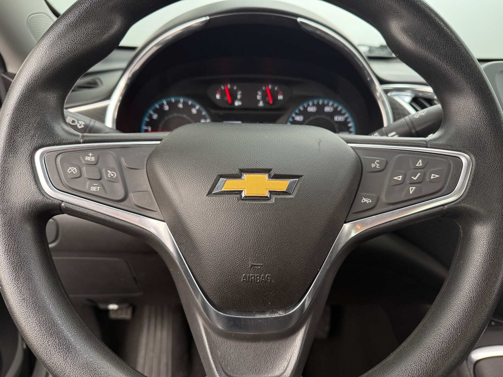 Thumbnail: 2018 Chevrolet Malibu - 5