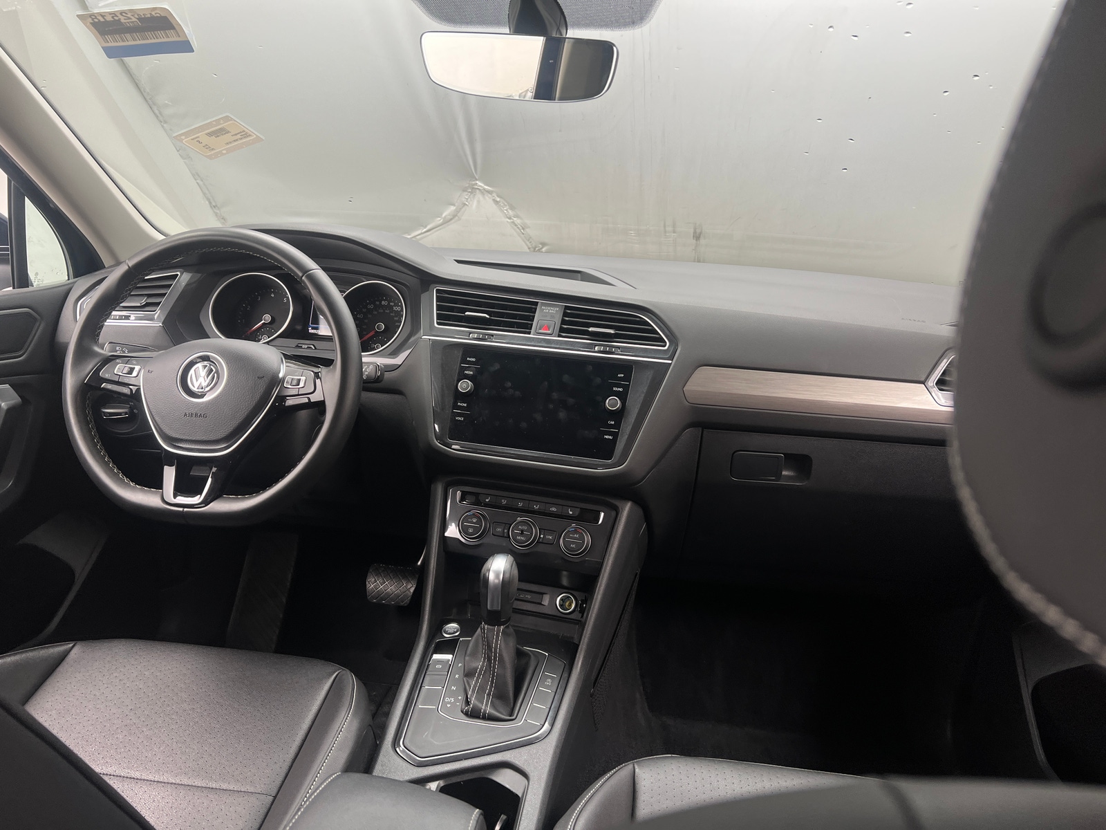 Thumbnail: 2021 Volkswagen Tiguan - 2