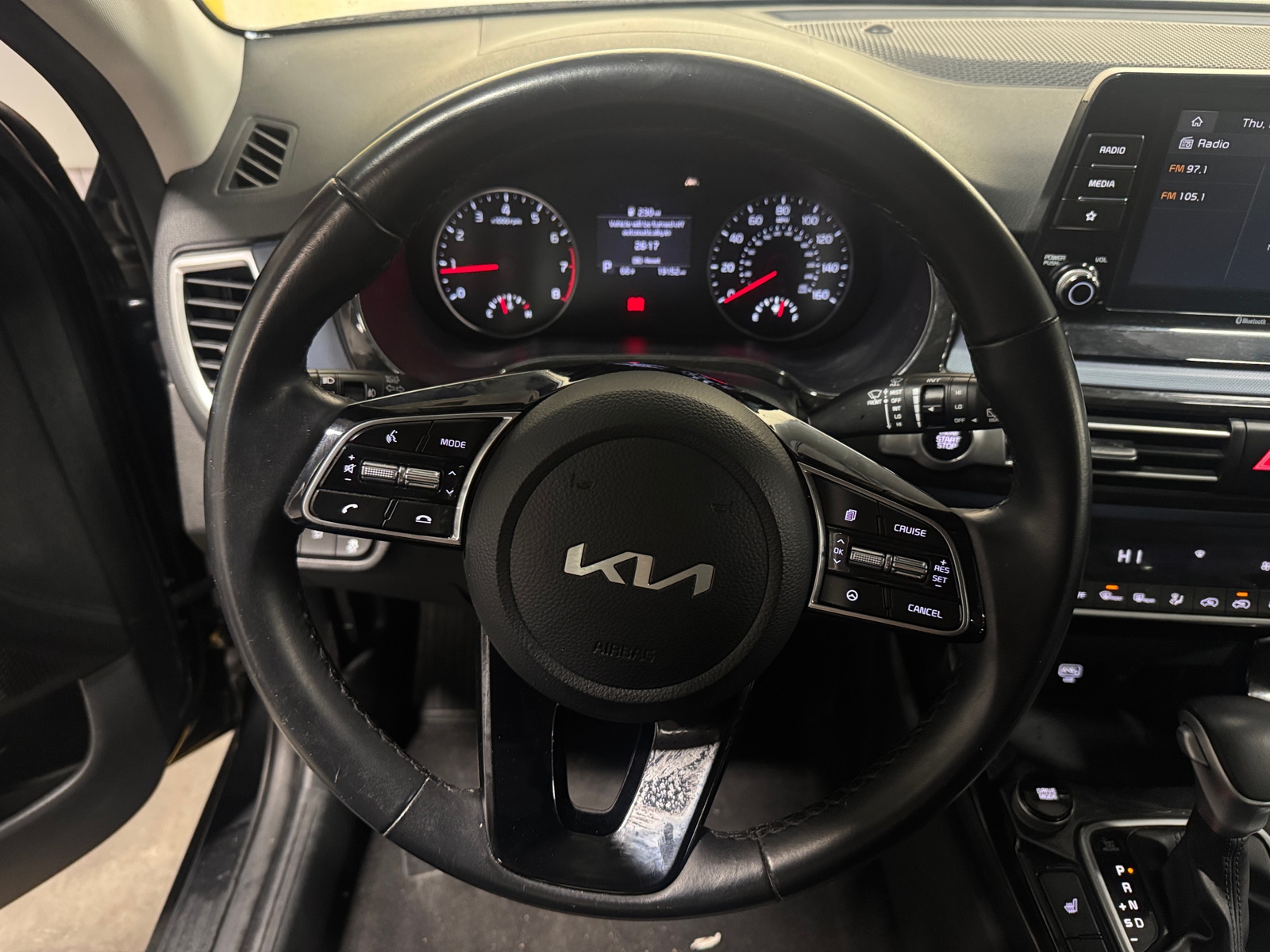 Thumbnail: 2023 Kia Seltos - 5