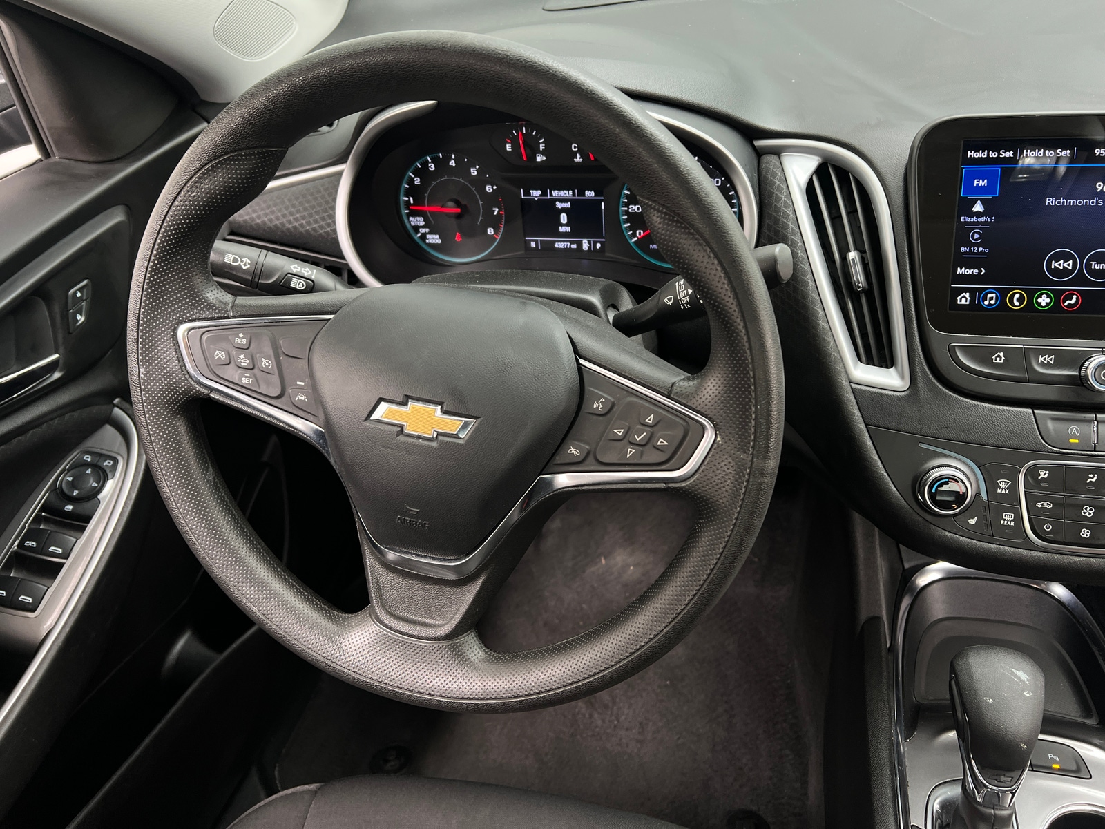 Thumbnail: 2024 Chevrolet Malibu - 5