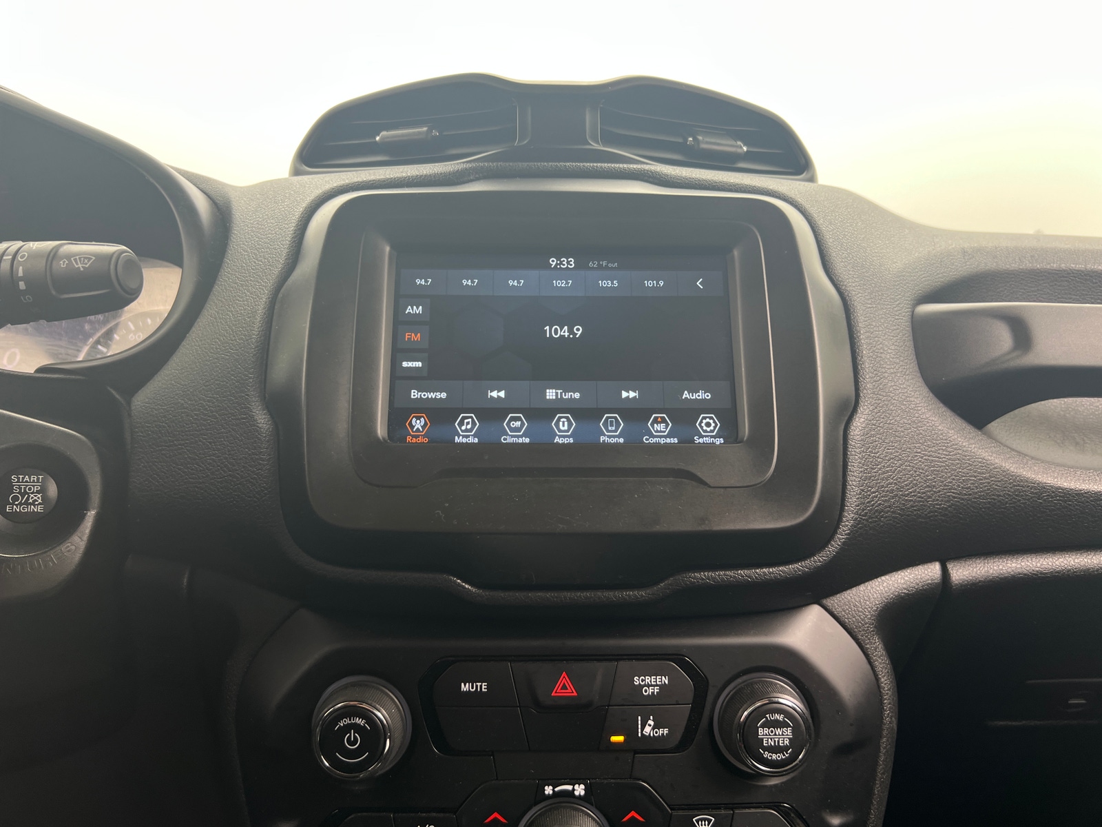 Thumbnail: 2021 Jeep Renegade - 4