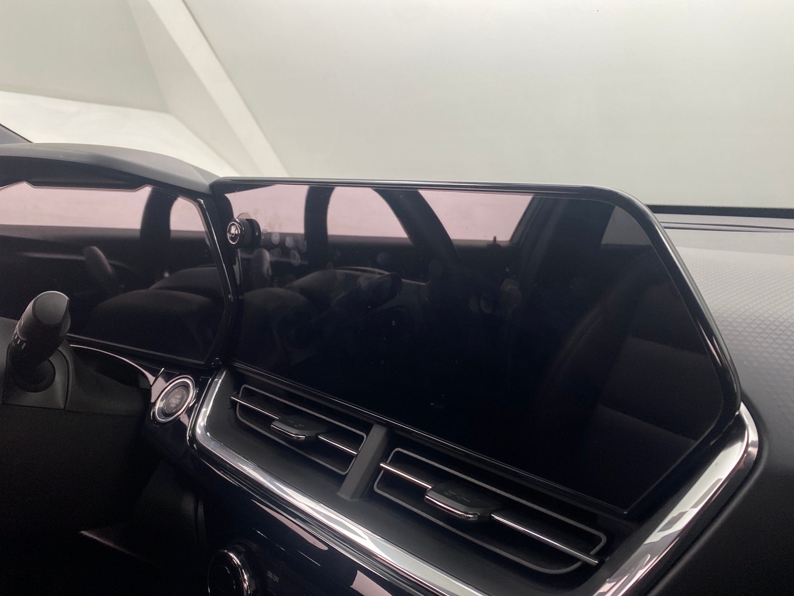 Thumbnail: 2024 Chevrolet Trax - 3