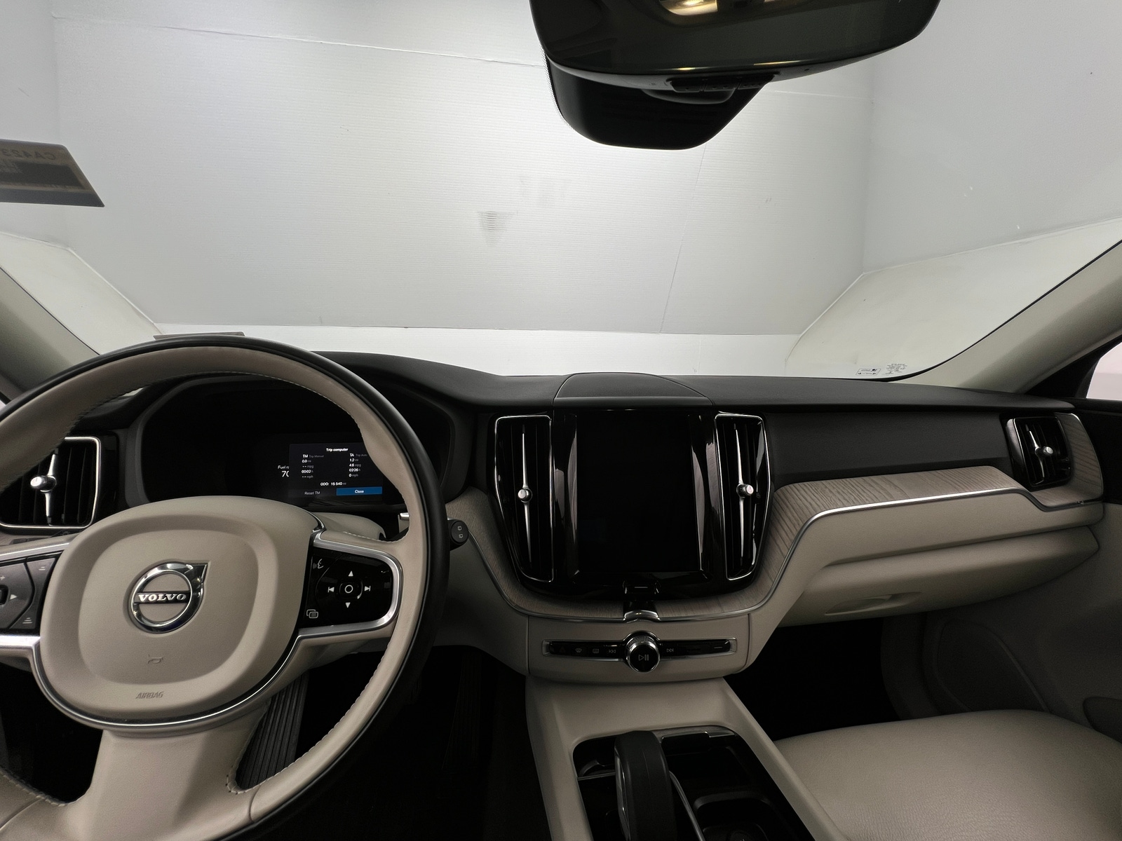 Thumbnail: 2023 Volvo XC60 - 2