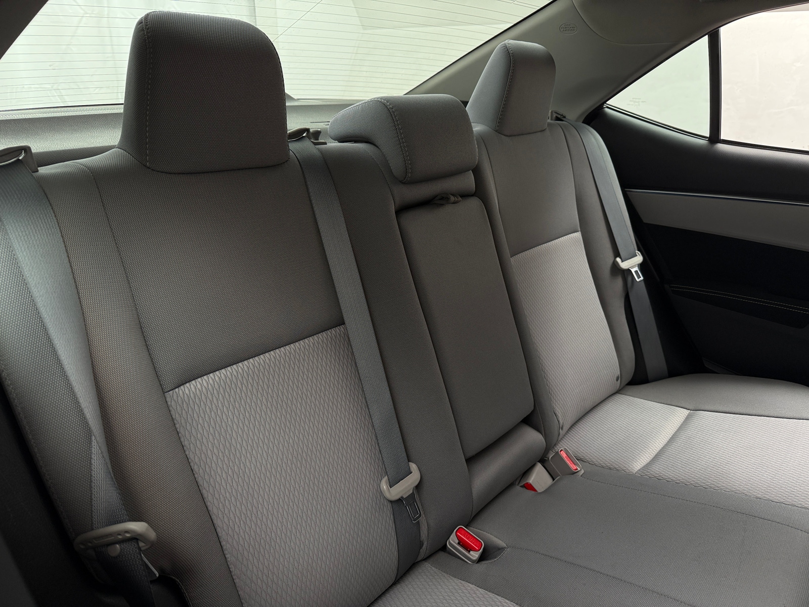 Thumbnail: 2015 Toyota Corolla - 6