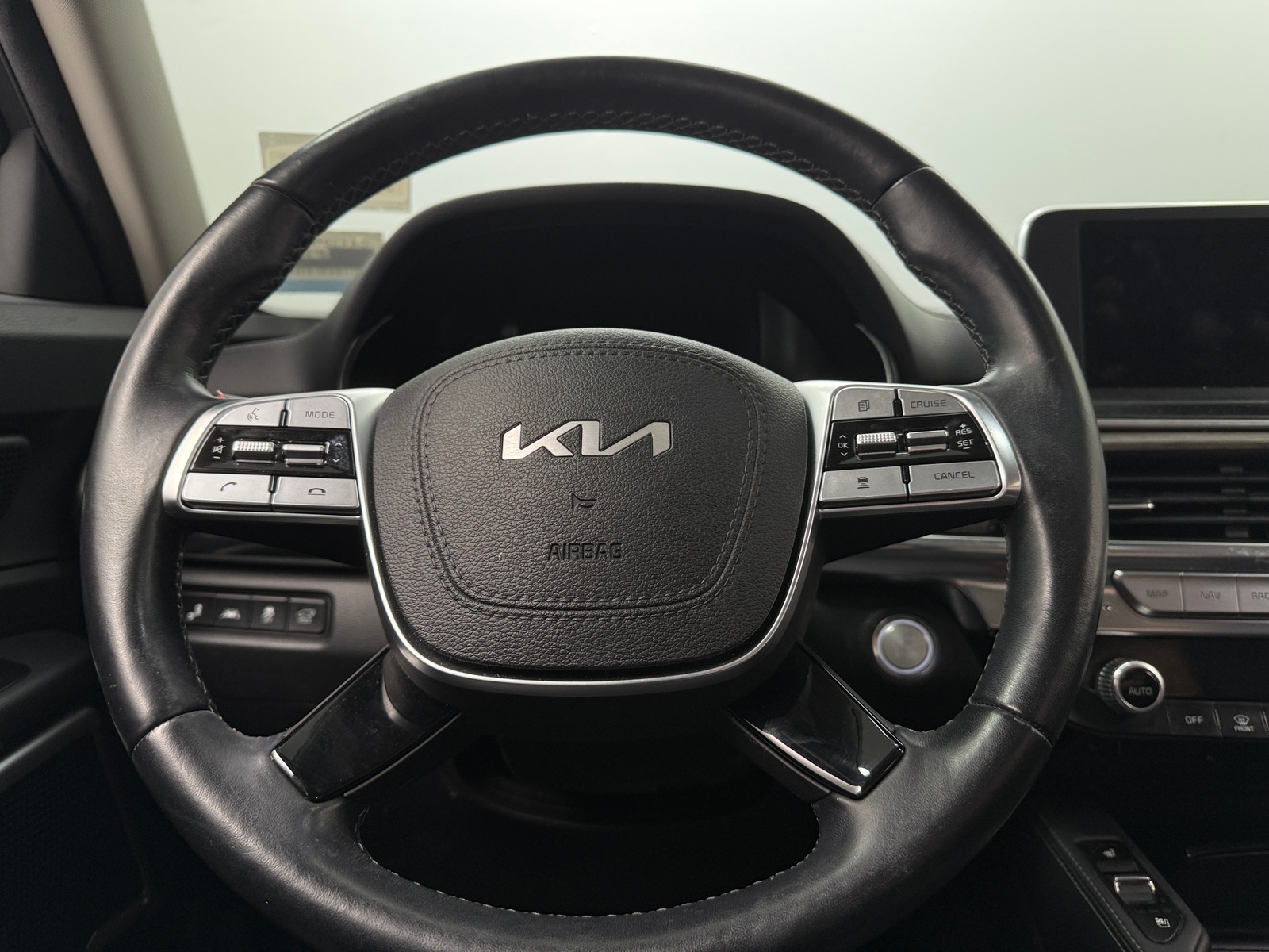 Thumbnail: 2022 Kia Telluride - 4