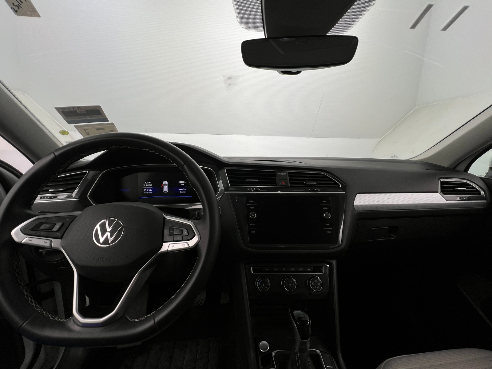 Thumbnail: 2024 Volkswagen Tiguan - 2