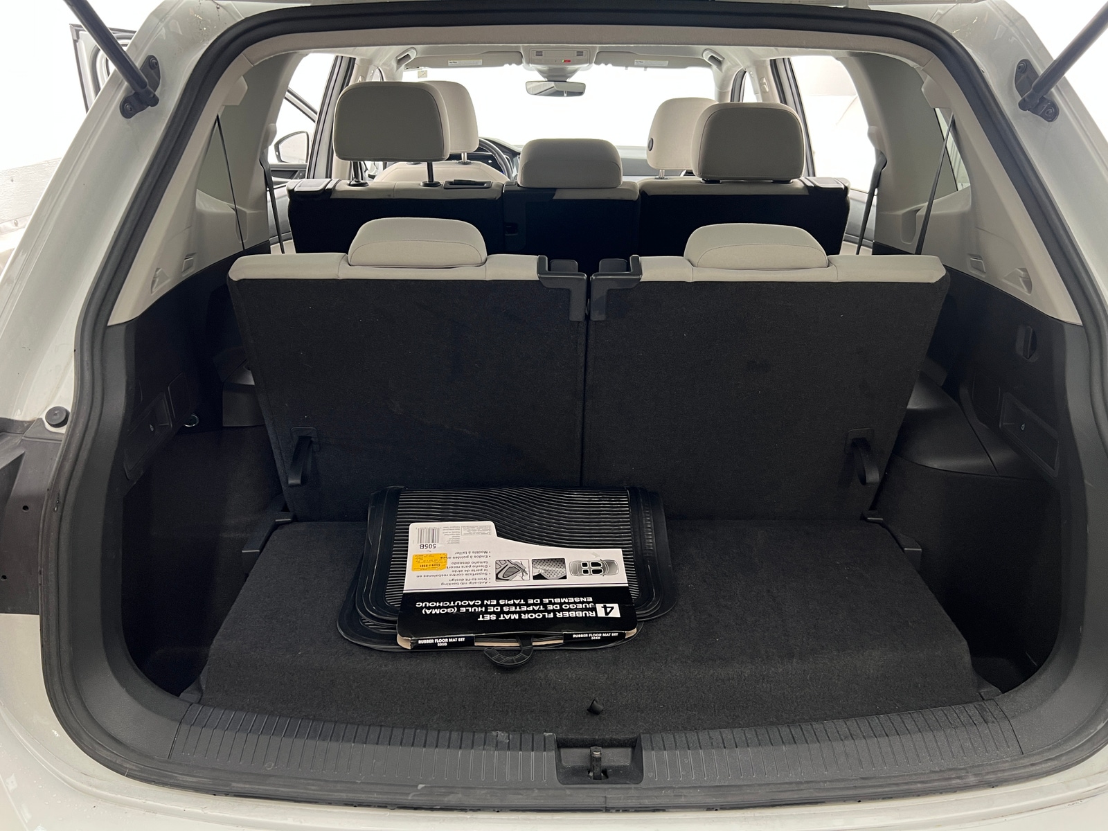 Thumbnail: 2024 Volkswagen Tiguan - 6