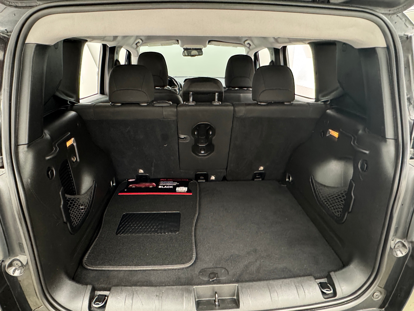 Thumbnail: 2017 Jeep Renegade - 7