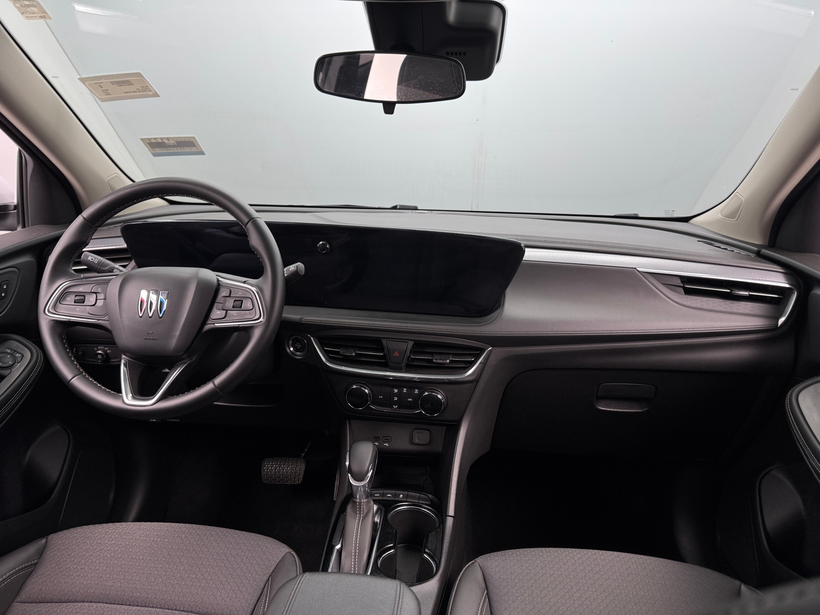 Thumbnail: 2025 Buick Encore GX - 2