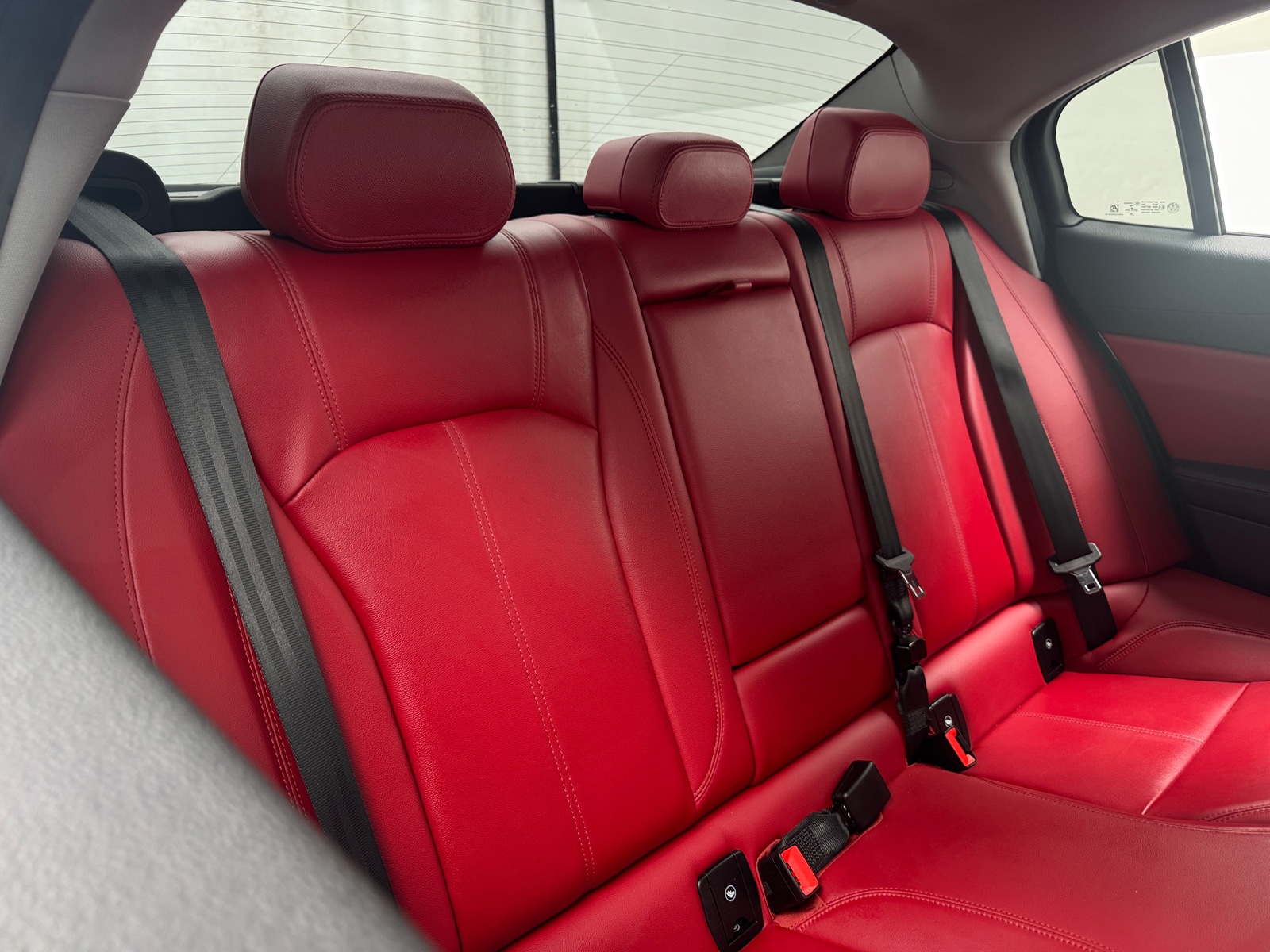 Thumbnail: 2021 Alfa Romeo Giulia - 5