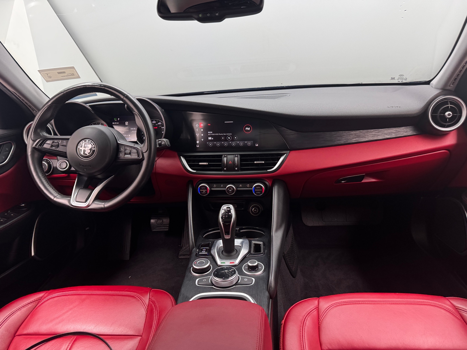 Thumbnail: 2021 Alfa Romeo Giulia - 2