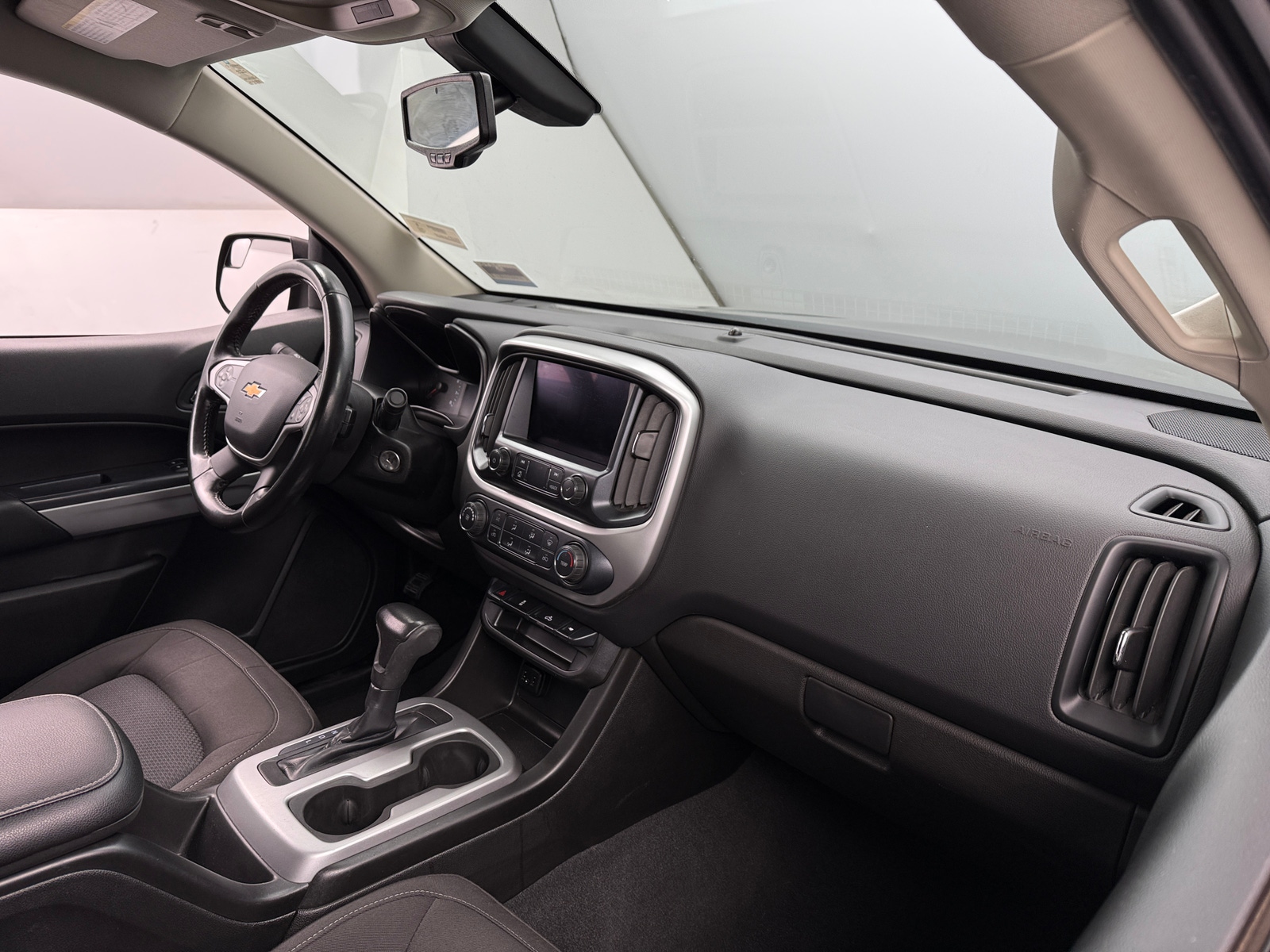 Thumbnail: 2021 Chevrolet Colorado - 3