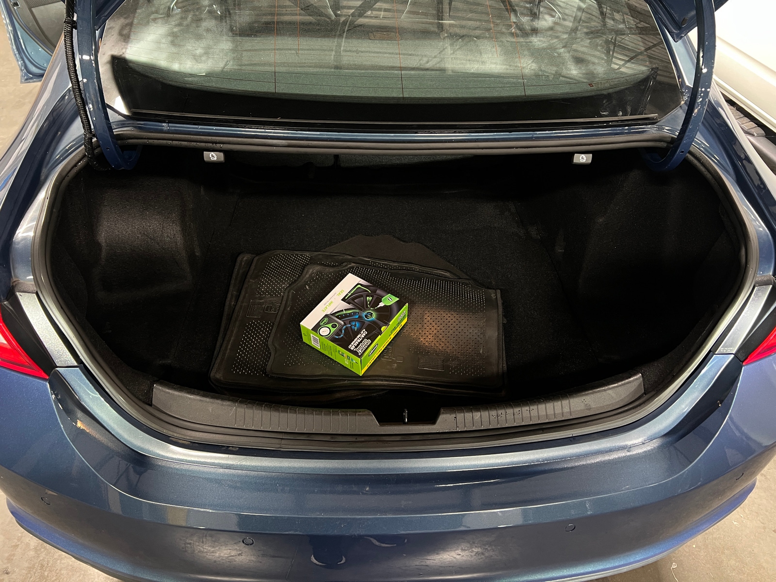 Thumbnail: 2024 Chevrolet Malibu - 7