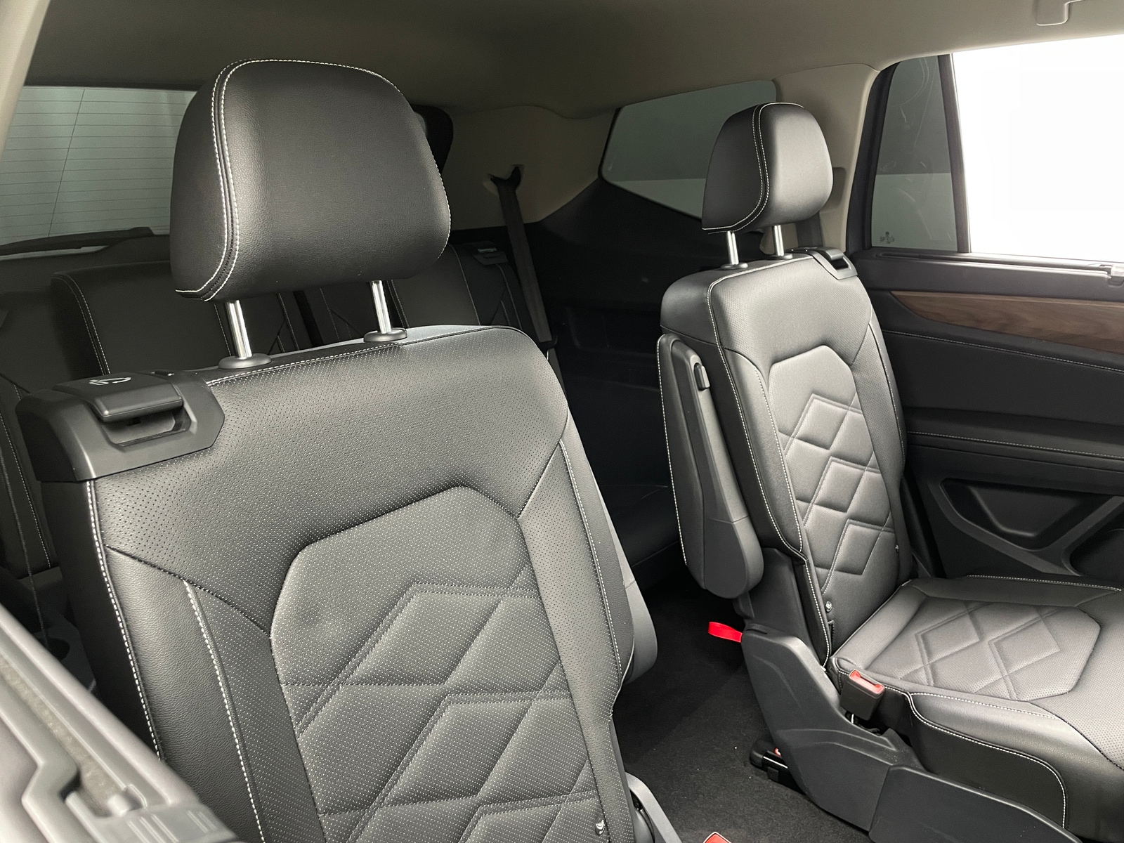 Thumbnail: 2024 Volkswagen Atlas - 5