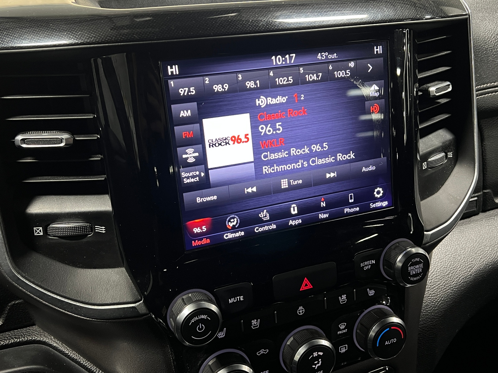 Thumbnail: 2020 RAM 1500 - 4