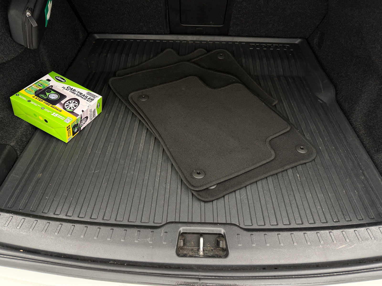 Thumbnail: 2024 Volvo S60 - 6