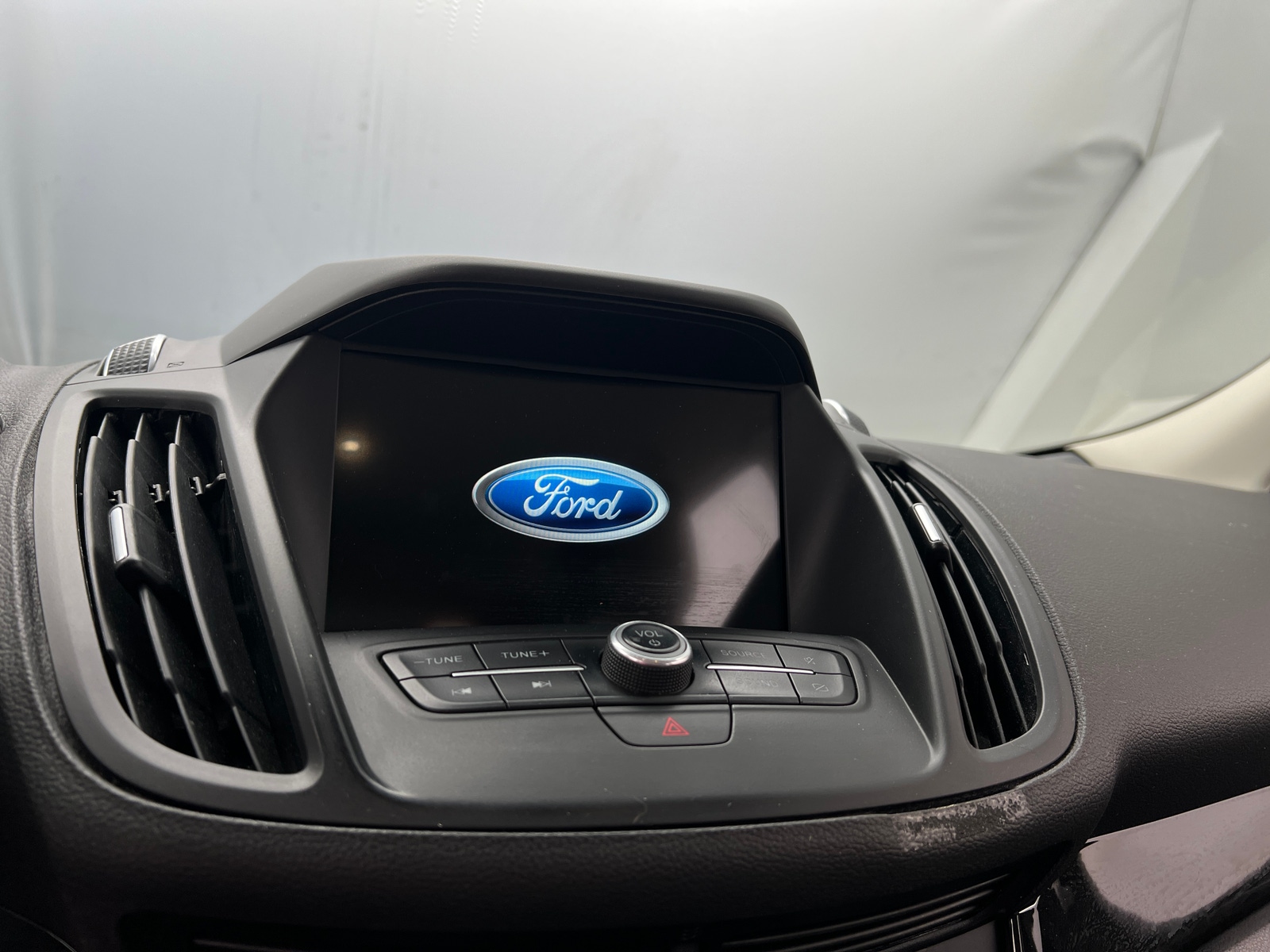 Thumbnail: 2019 Ford Escape - 3