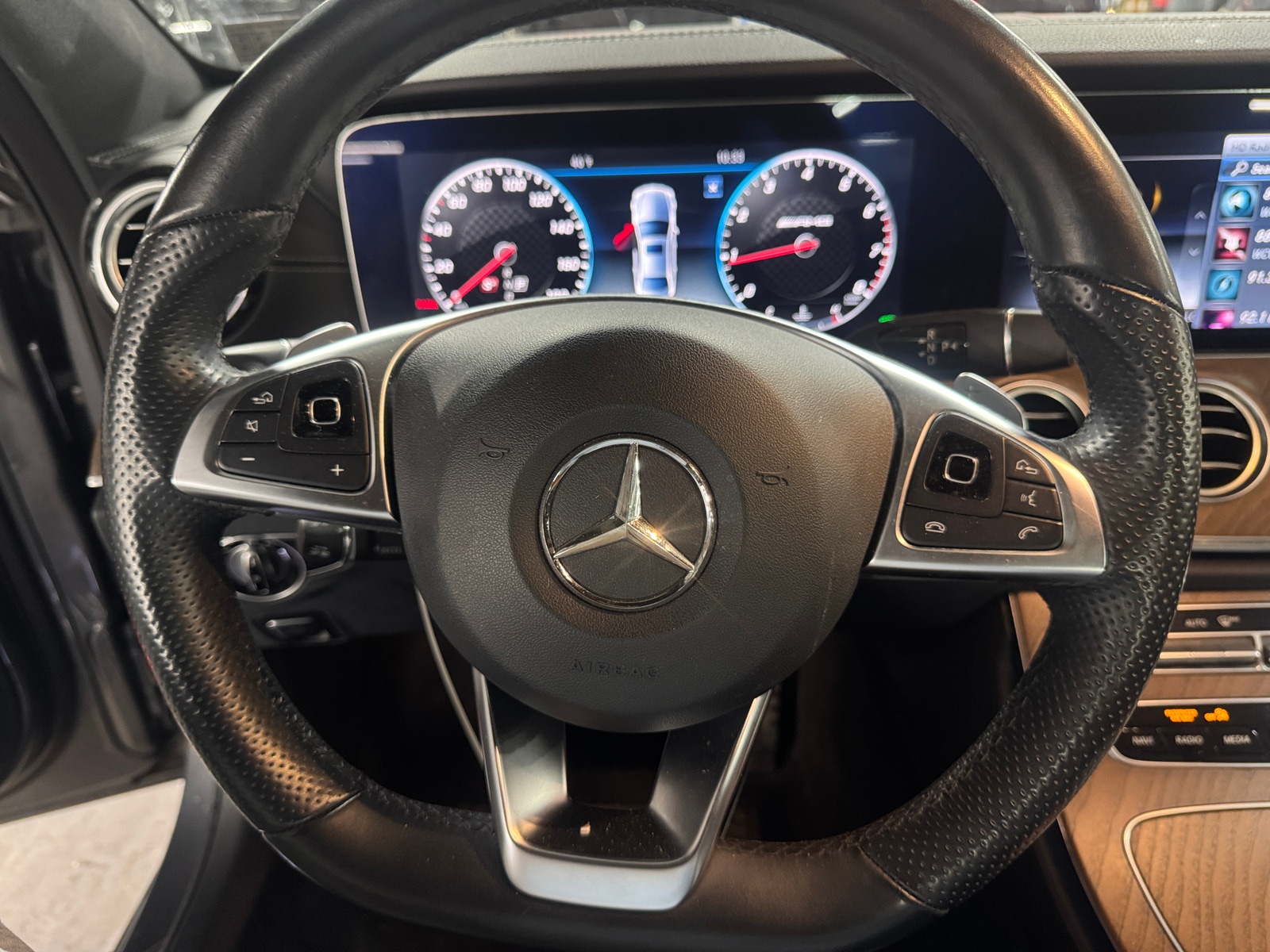 Thumbnail: 2018 Mercedes-Benz E-Class - 4