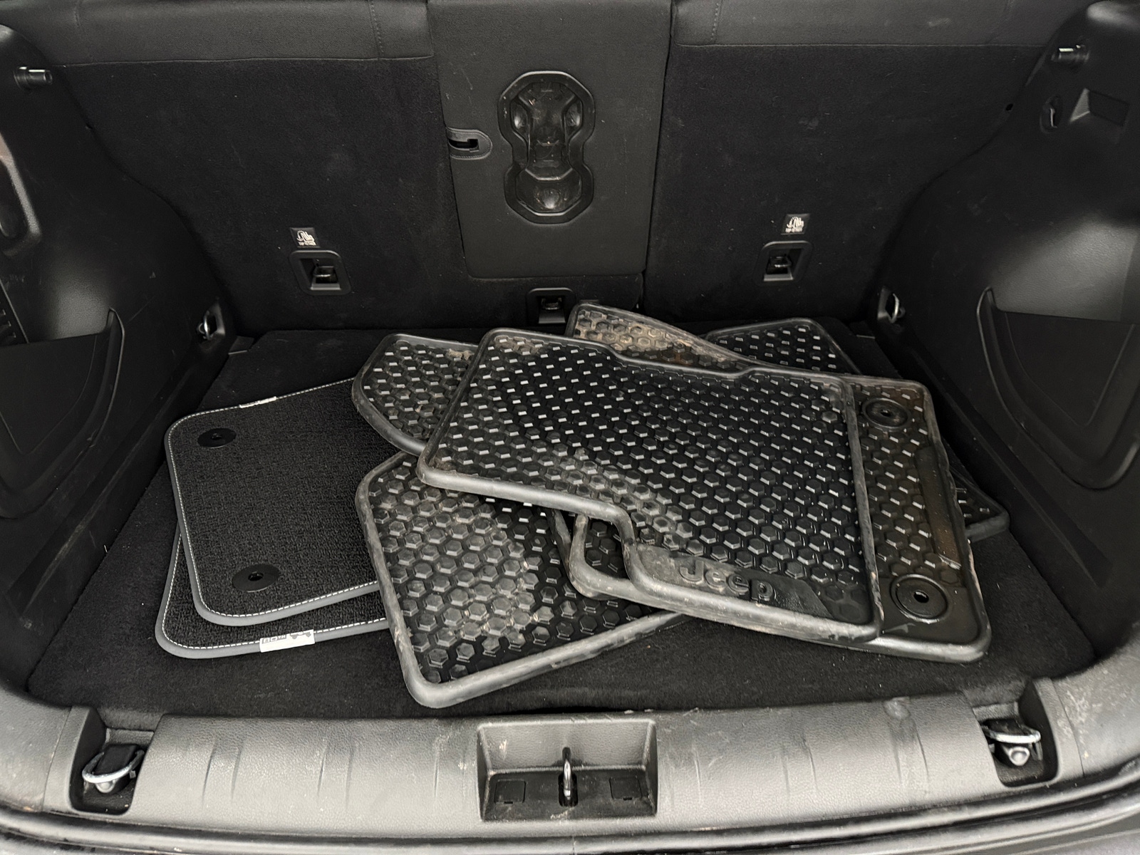 Thumbnail: 2021 Jeep Renegade - 7