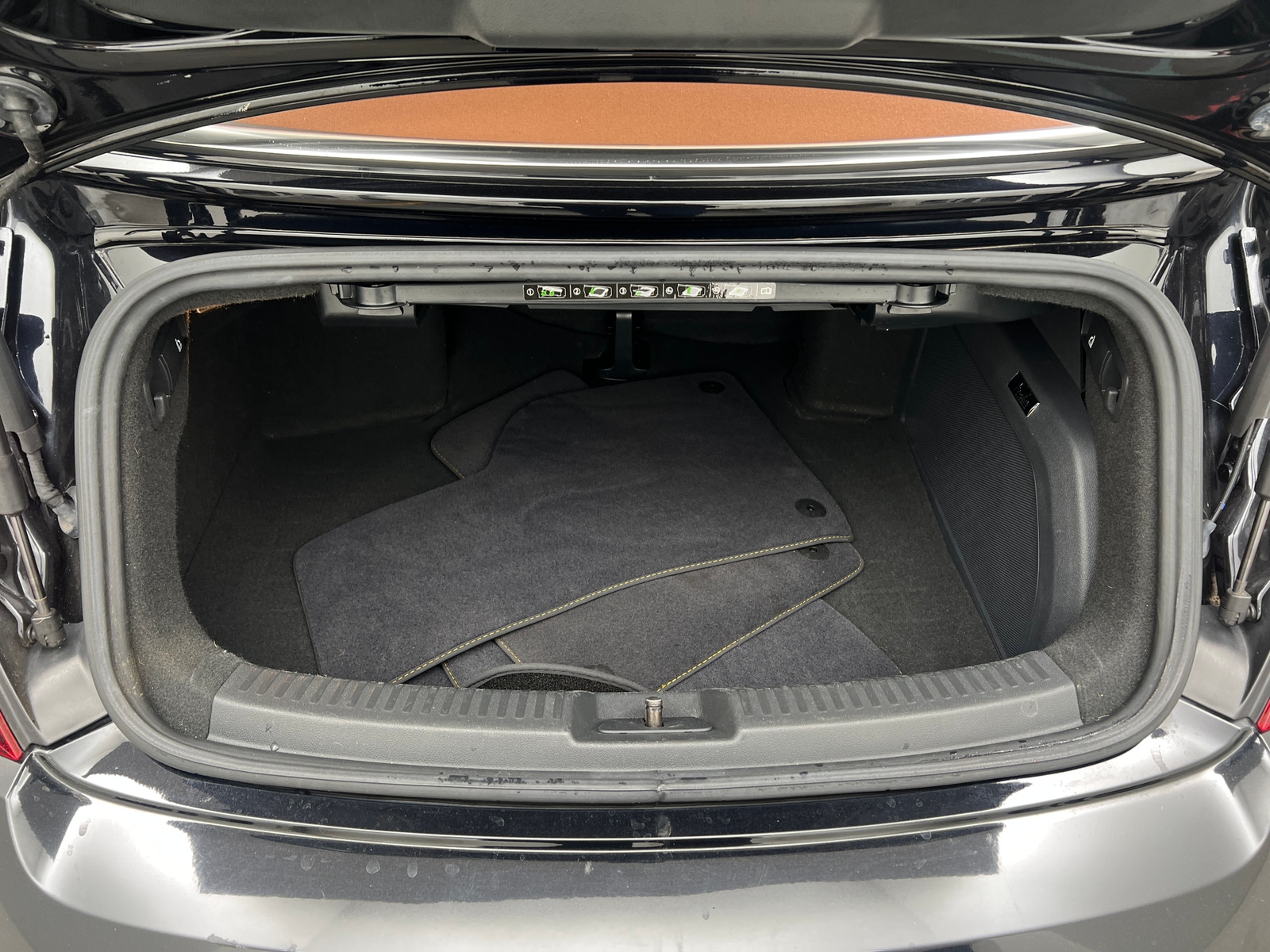 Thumbnail: 2019 Volkswagen Beetle - 6