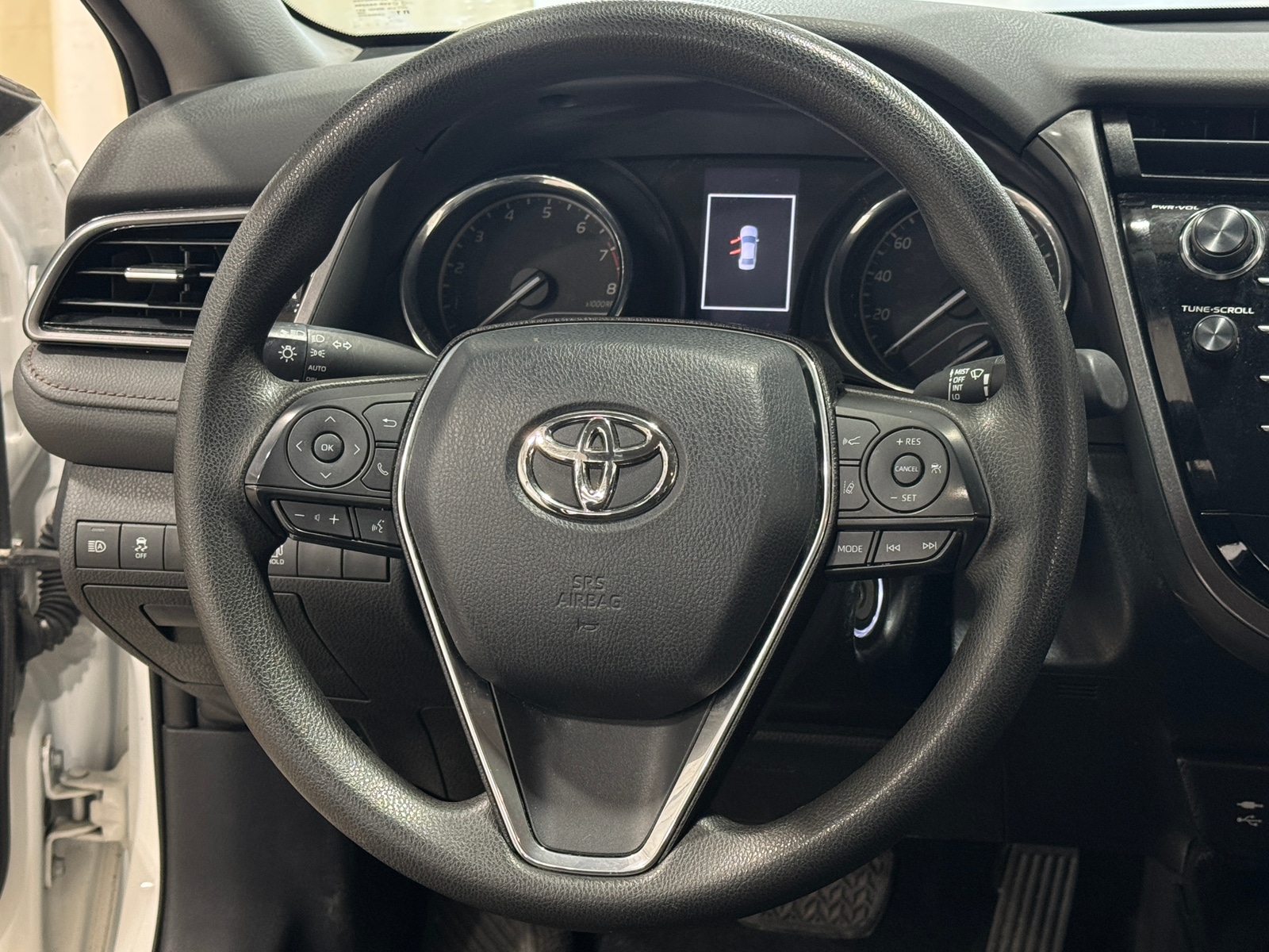 Thumbnail: 2019 Toyota Camry - 5