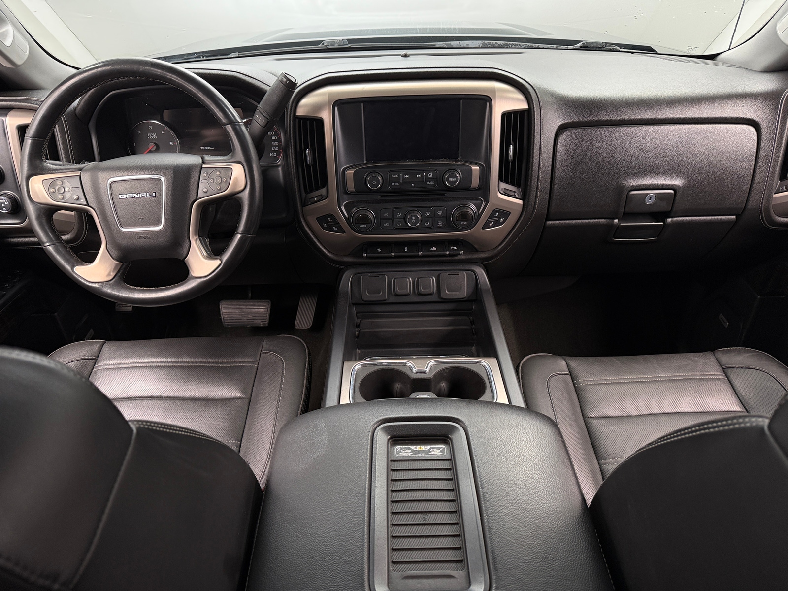 Thumbnail: 2016 GMC Sierra 2500 - 2