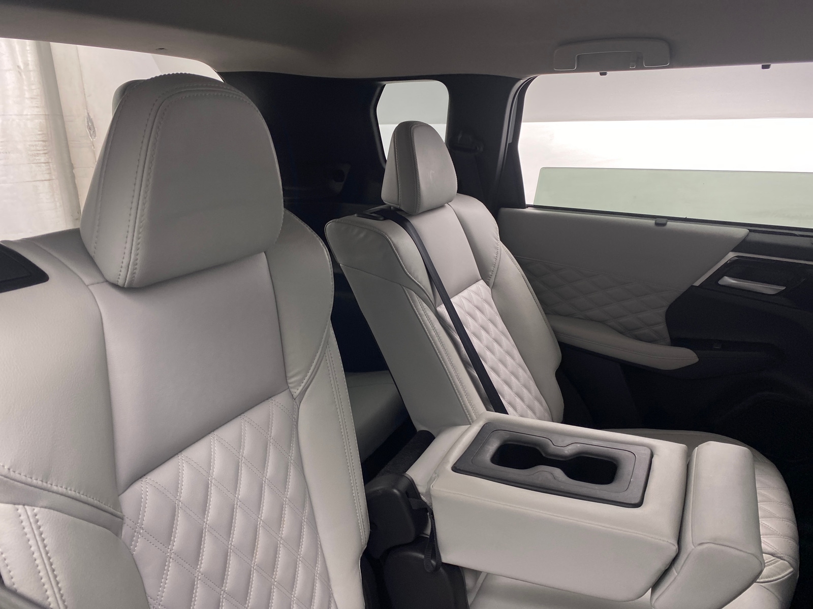 Thumbnail: 2024 Mitsubishi Outlander - 5