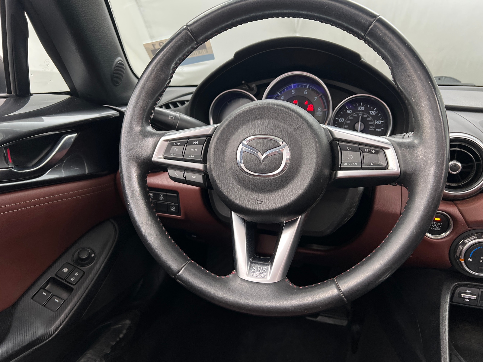 Thumbnail: 2017 Mazda MX-5 Miata - 4