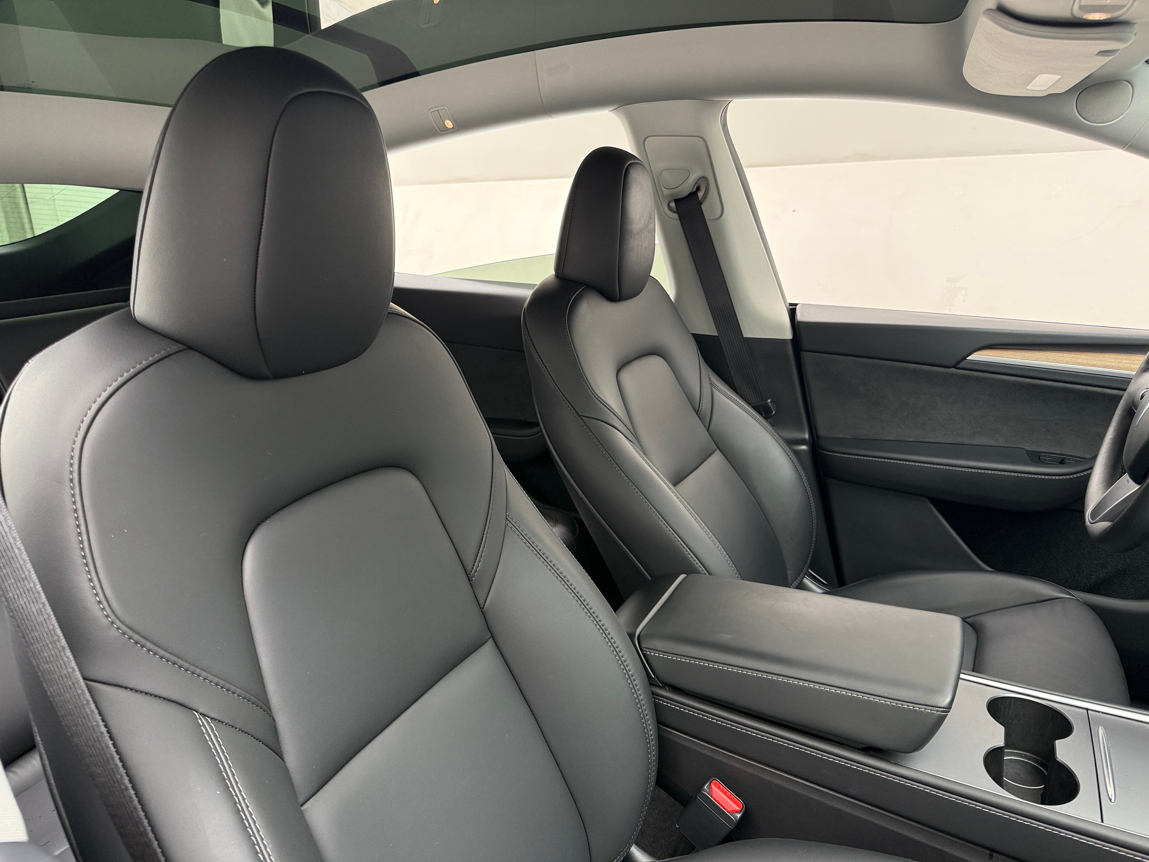 Used 2024 Tesla Model Y Long Range with VIN 7SAYGDEE6RA296702 for sale in Northfield, Minnesota