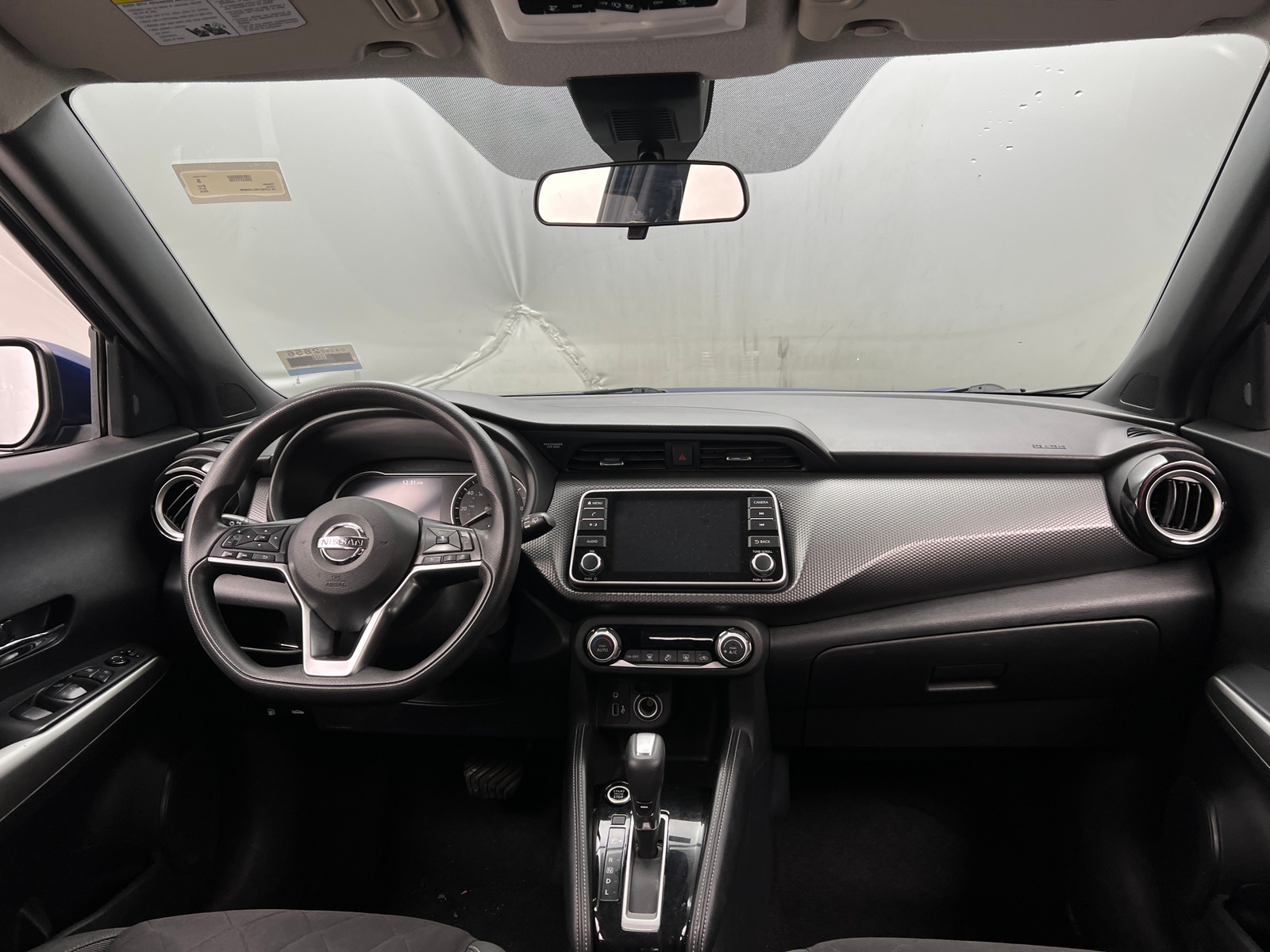 Thumbnail: 2020 Nissan Kicks - 3