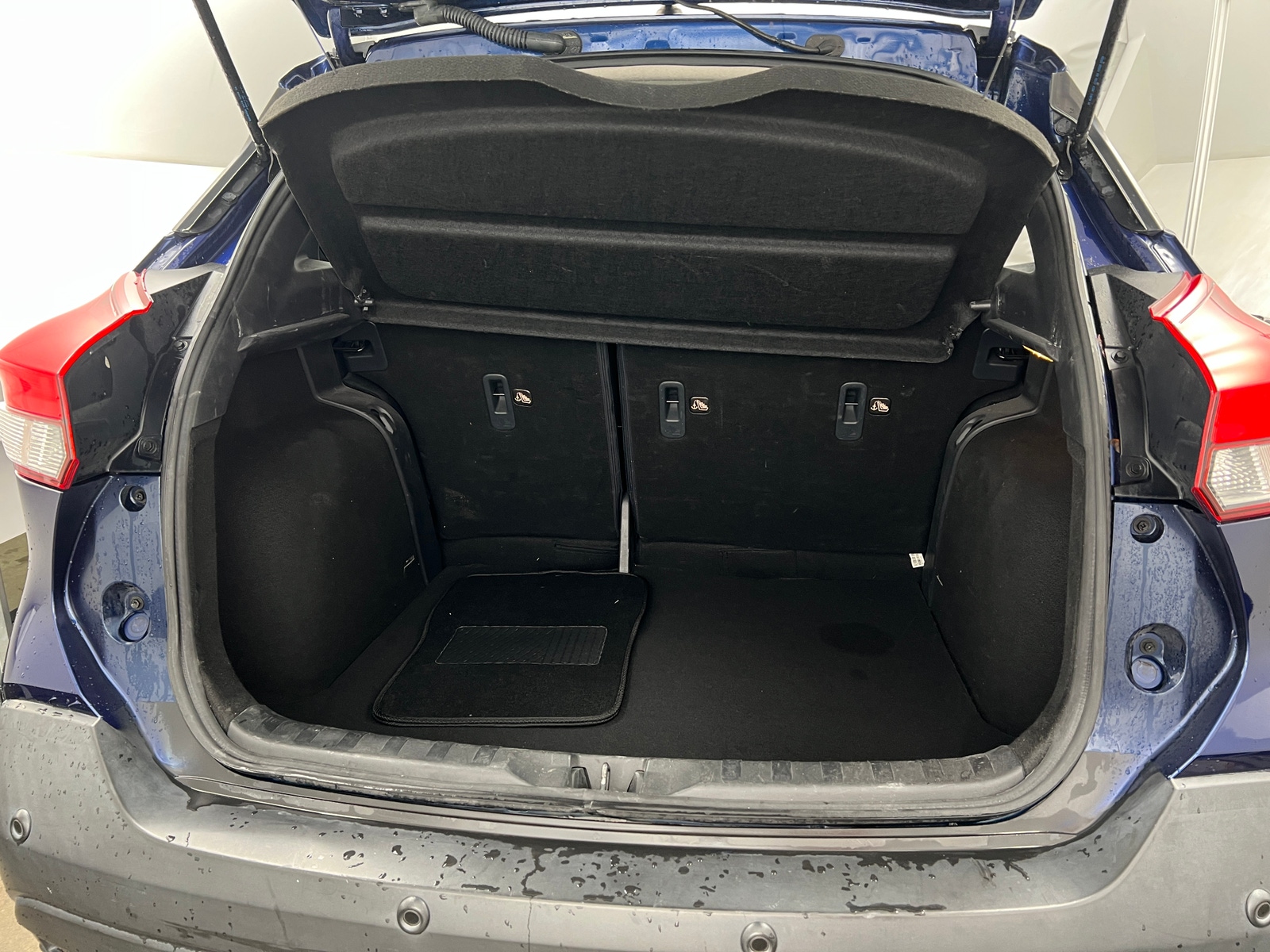 Thumbnail: 2020 Nissan Kicks - 7