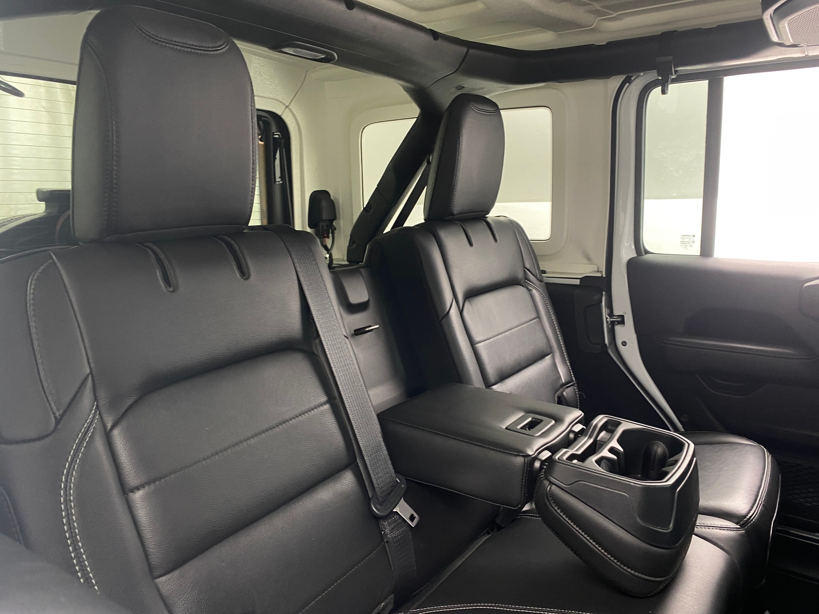 Thumbnail: 2019 Jeep Wrangler - 5