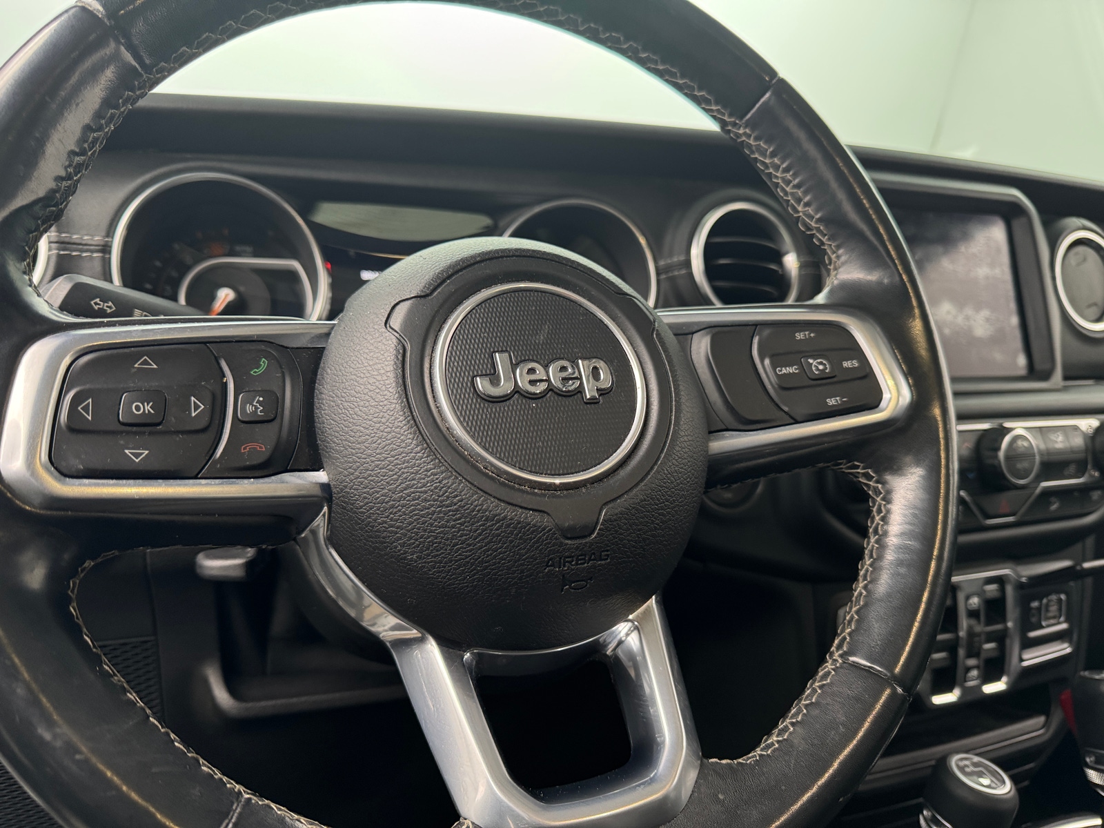 Thumbnail: 2019 Jeep Wrangler - 4