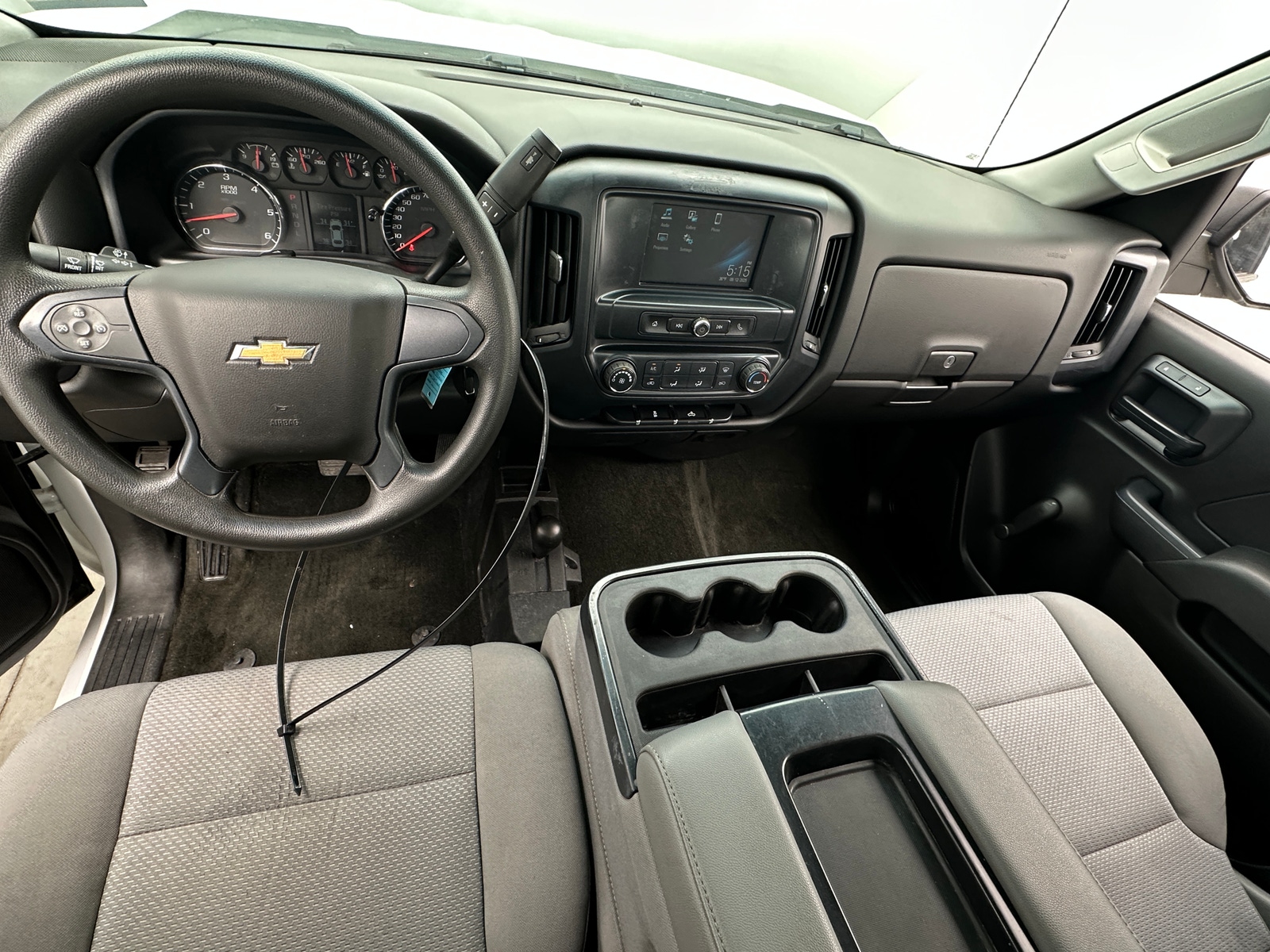 Thumbnail: 2018 Chevrolet Silverado 1500 - 3