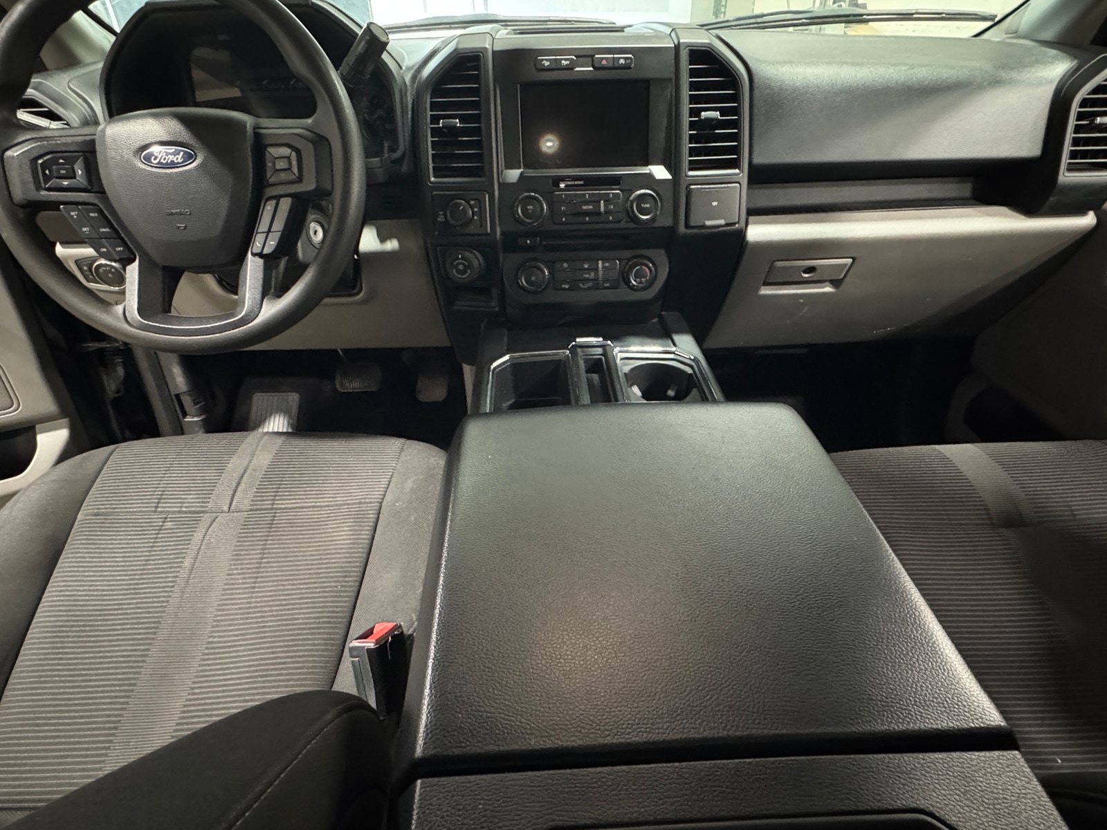 Thumbnail: 2018 Ford Econoline - 3