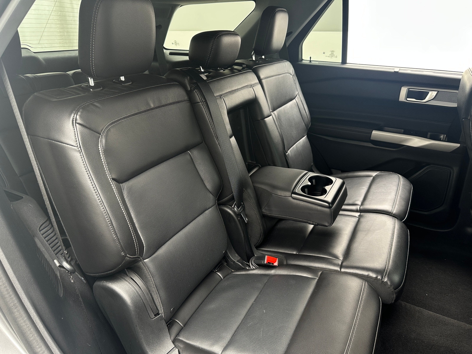 Thumbnail: 2022 Ford Explorer - 5