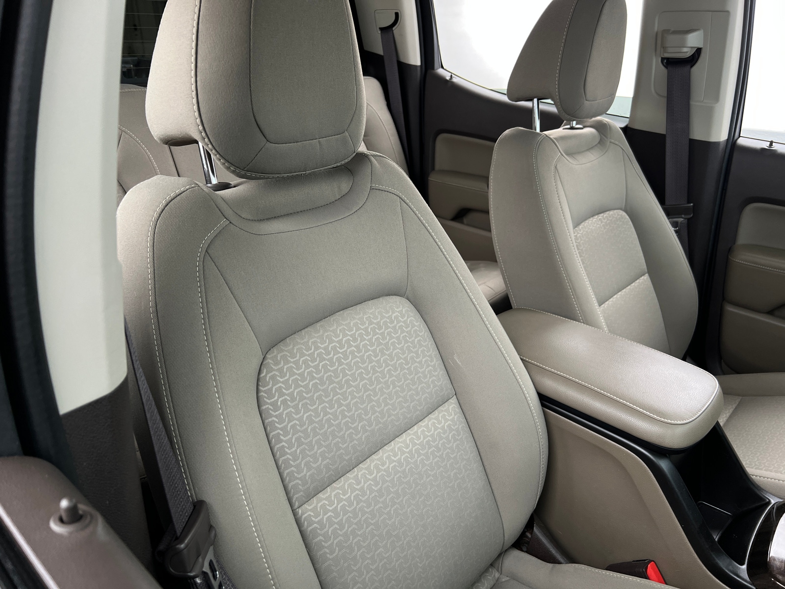 Thumbnail: 2016 GMC Canyon - 2